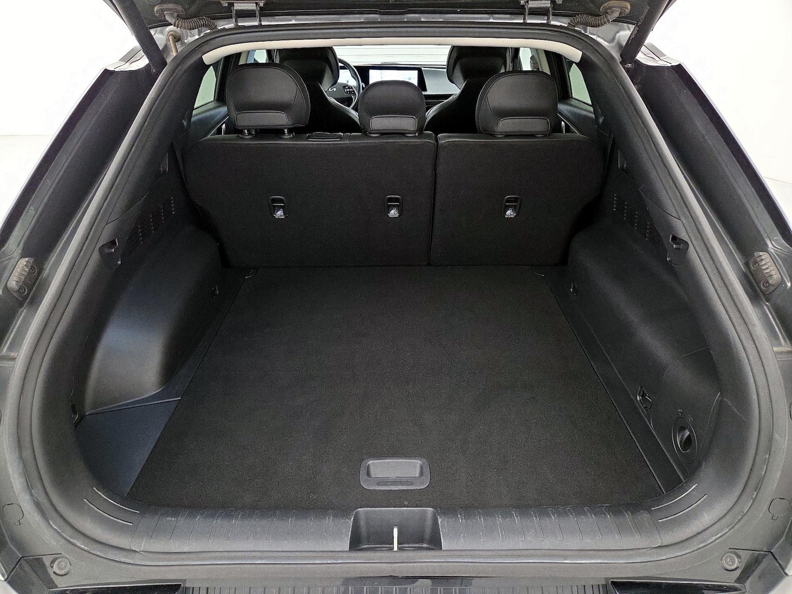 2023 Kia EV6 Wind - Photo 22