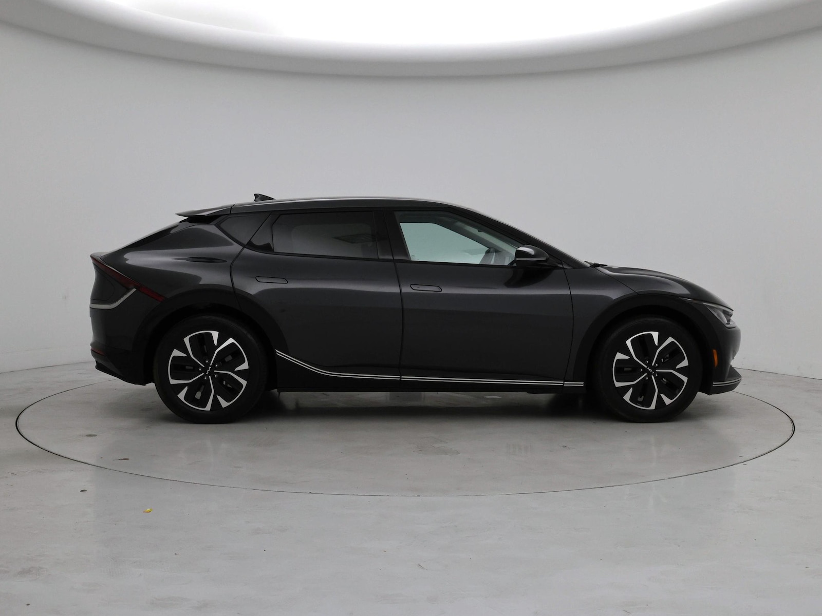 2023 Kia EV6 Wind - Photo 8