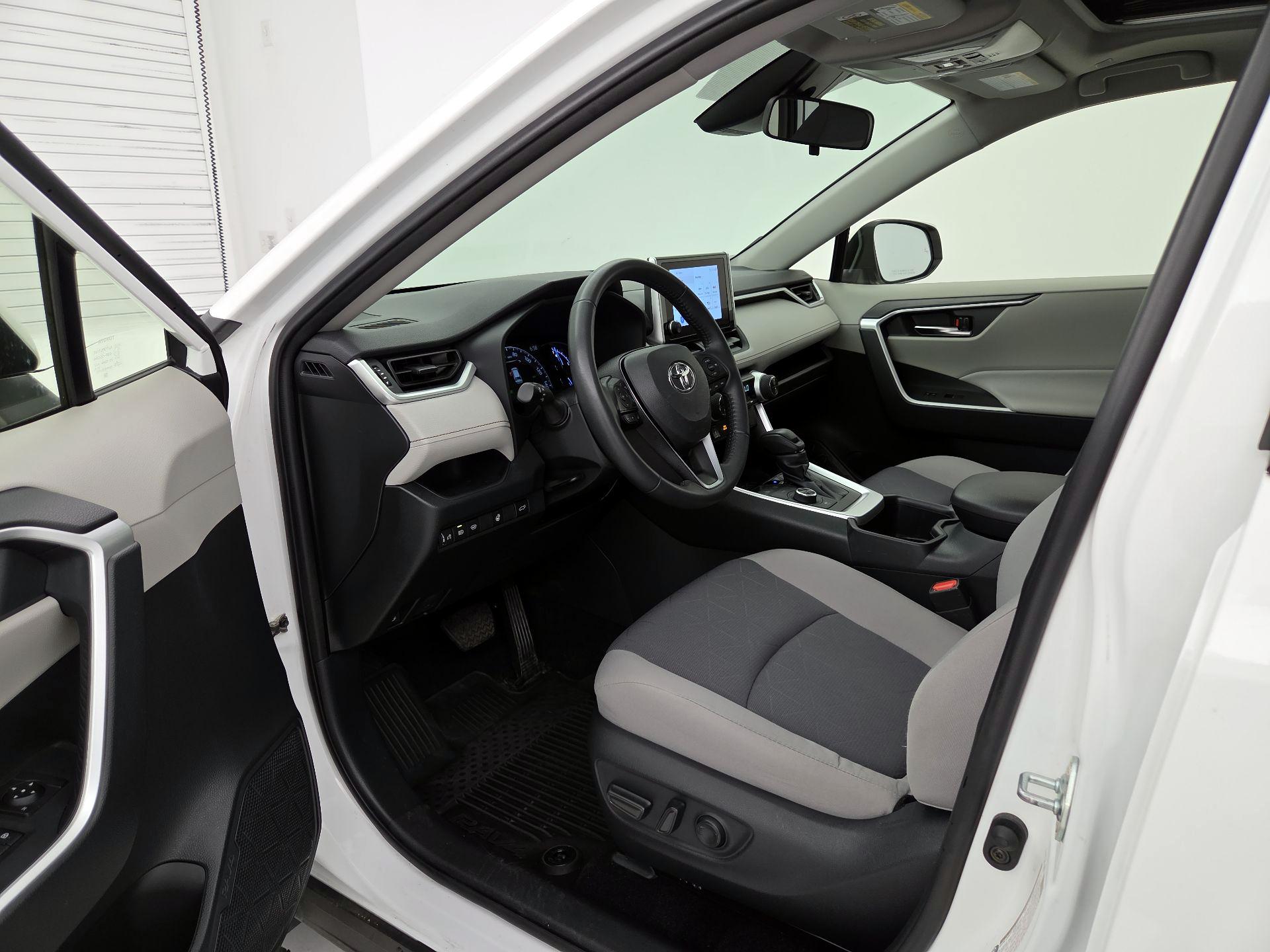 Thumbnail: 2023 Toyota RAV4 - 11