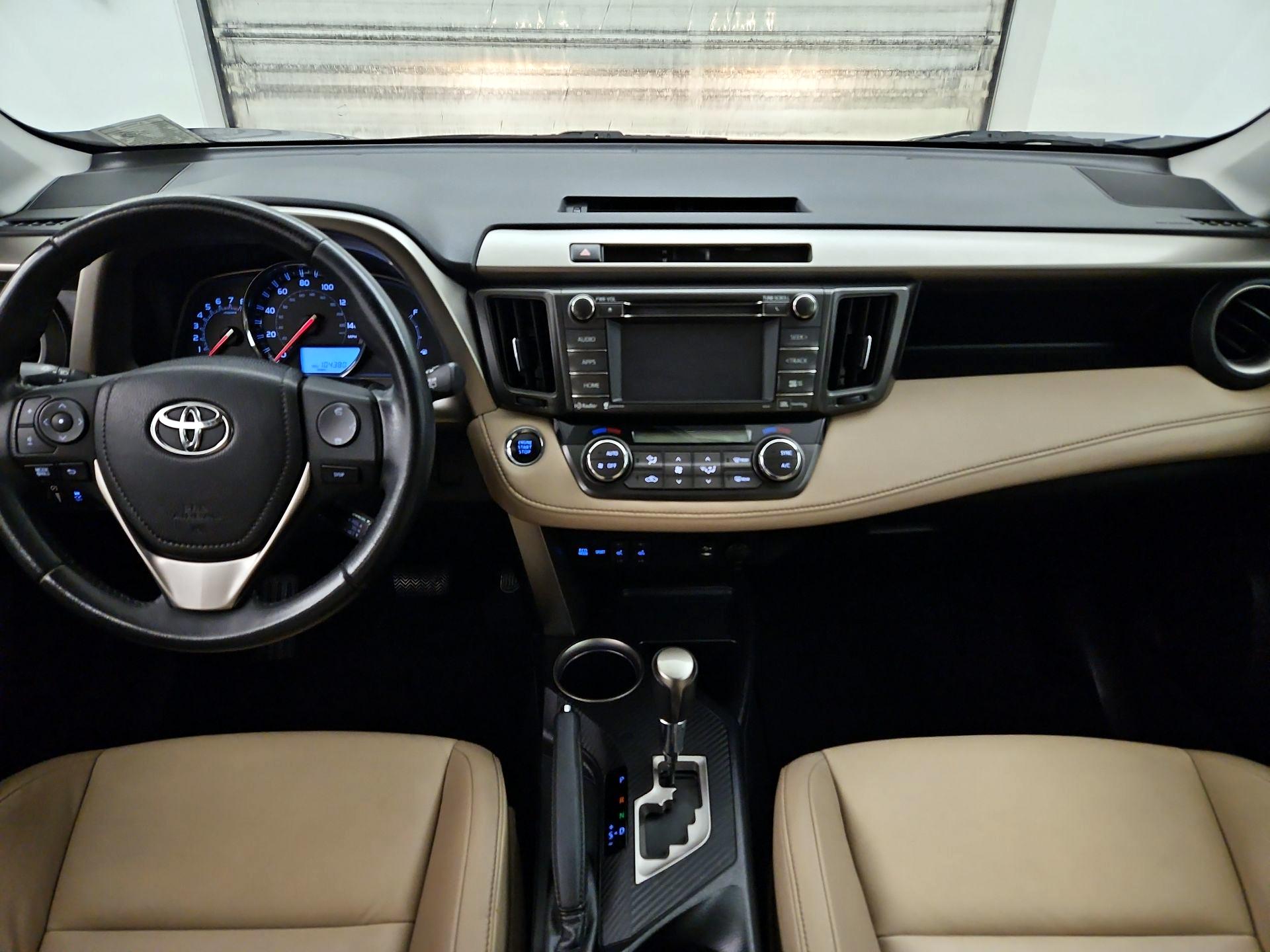 Thumbnail: 2015 Toyota RAV4 - 9