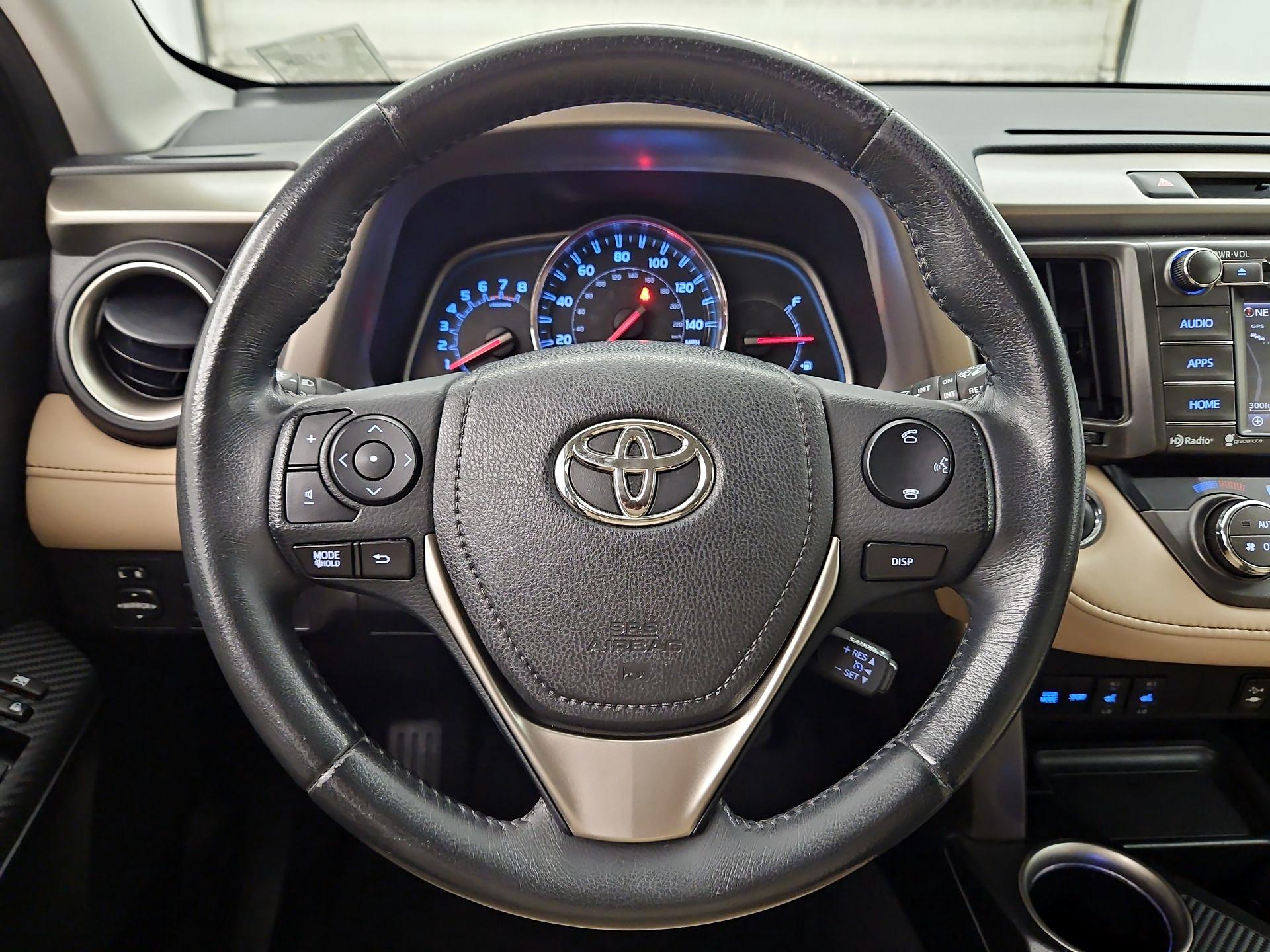 Thumbnail: 2015 Toyota RAV4 - 10
