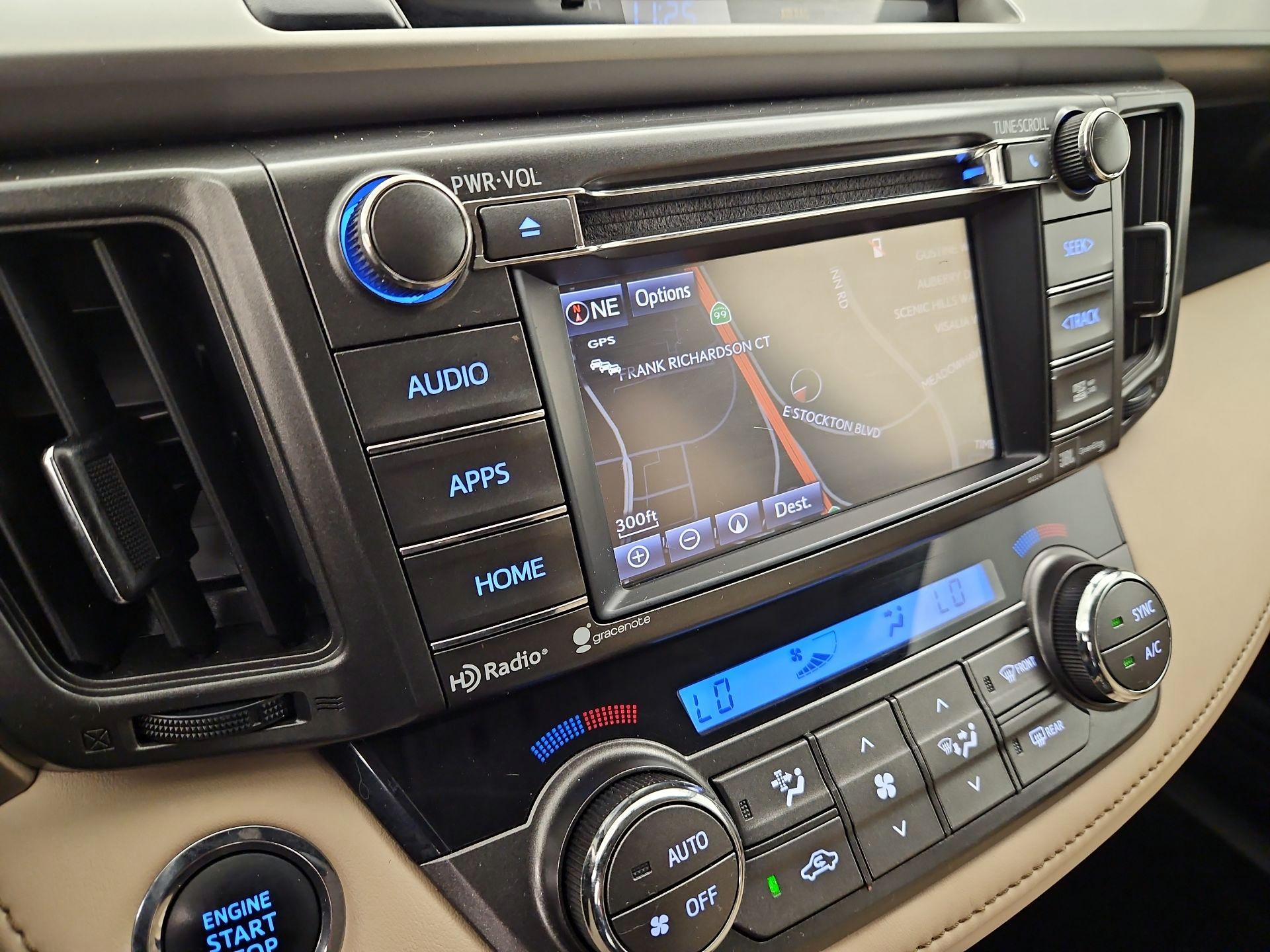 Thumbnail: 2015 Toyota RAV4 - 14