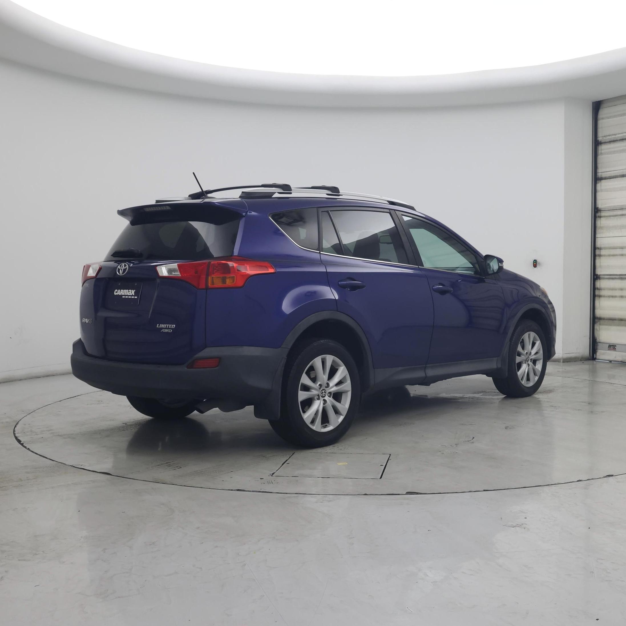 Thumbnail: 2015 Toyota RAV4 - 8