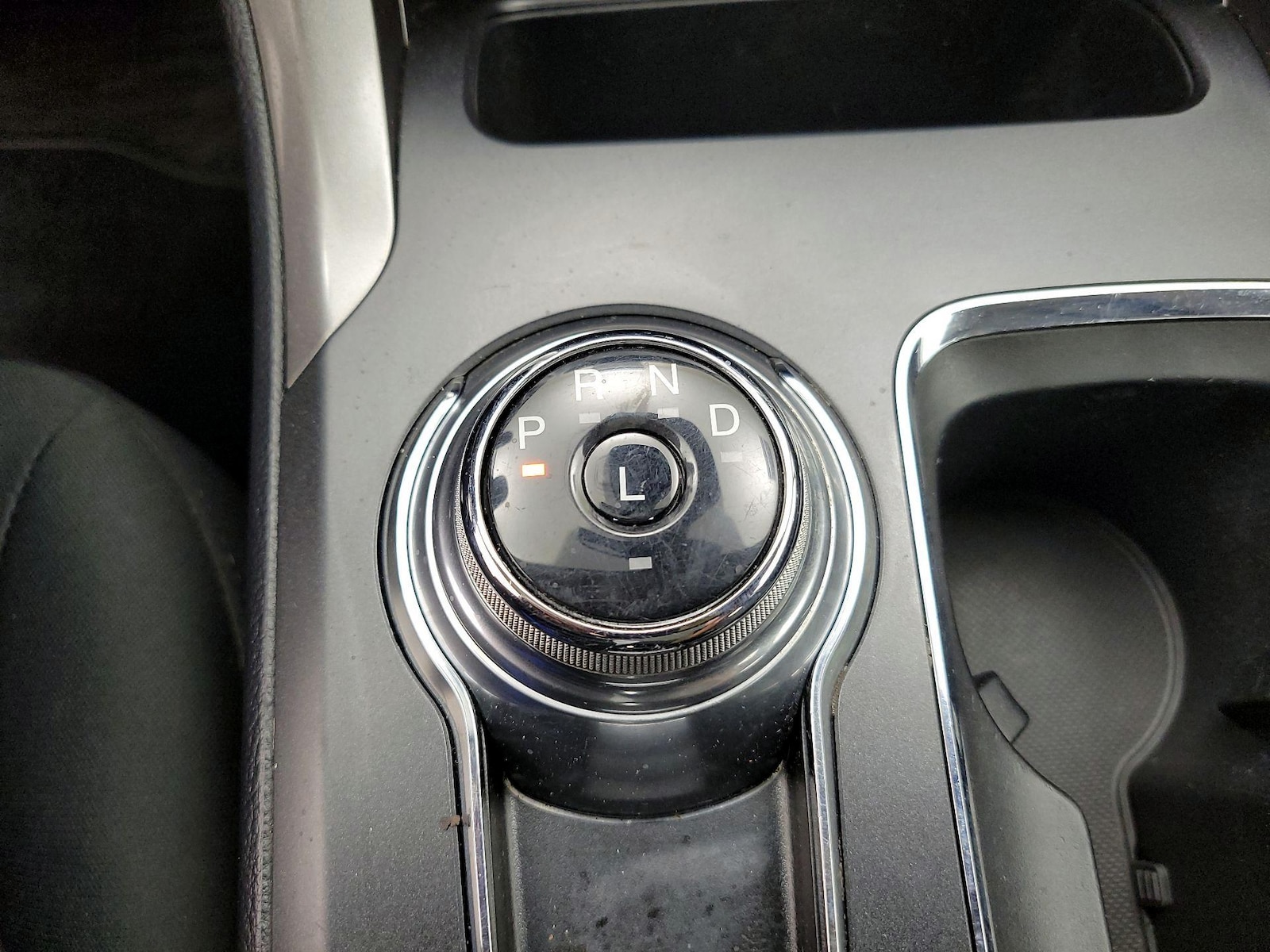 2020 Ford Fusion SE - Photo 19