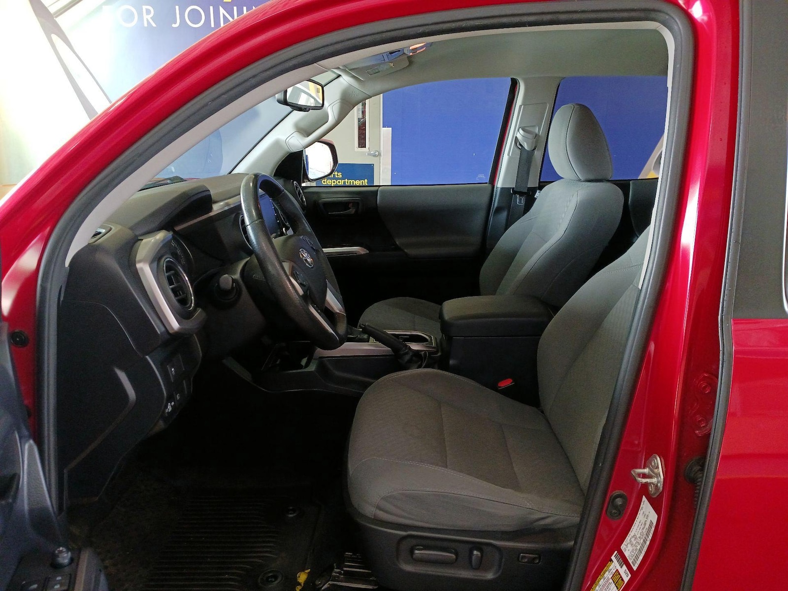 Power Seat(s) & Side Airbags