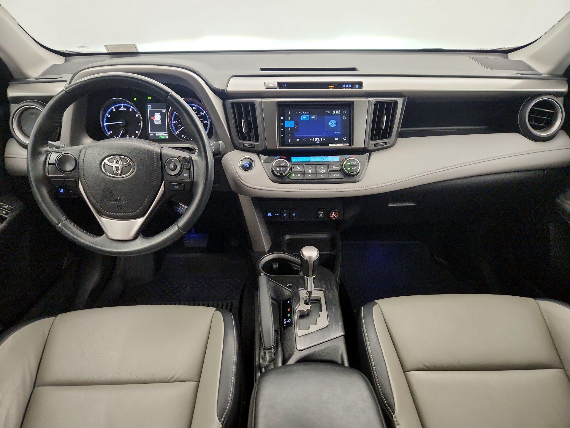 Thumbnail: 2017 Toyota RAV4 - 9
