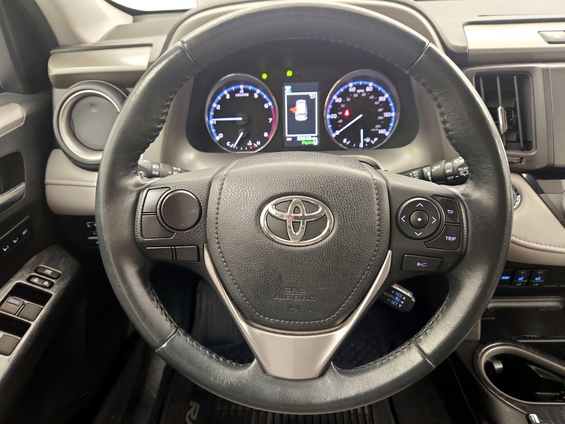 Thumbnail: 2017 Toyota RAV4 - 10