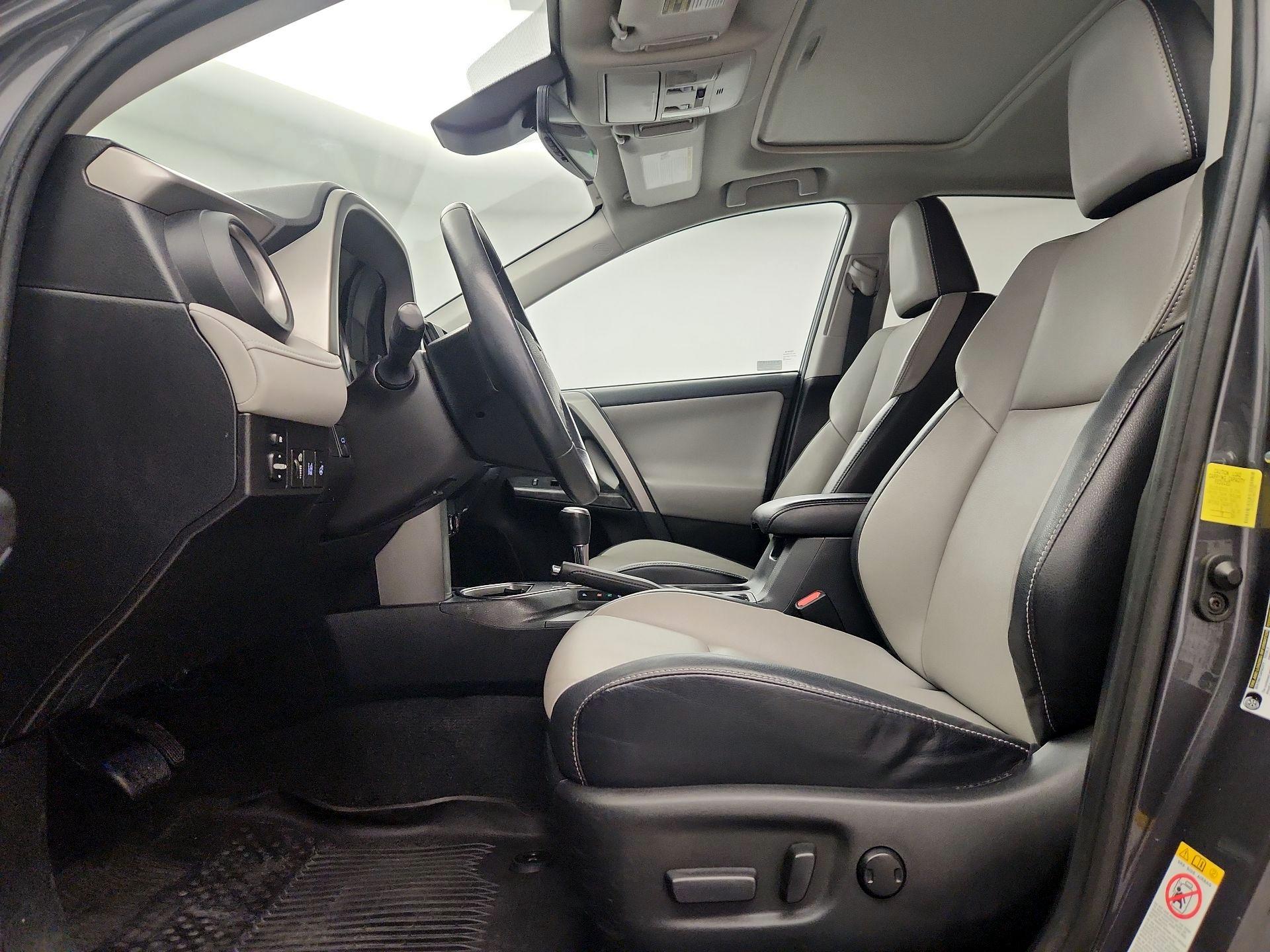 Thumbnail: 2017 Toyota RAV4 - 11