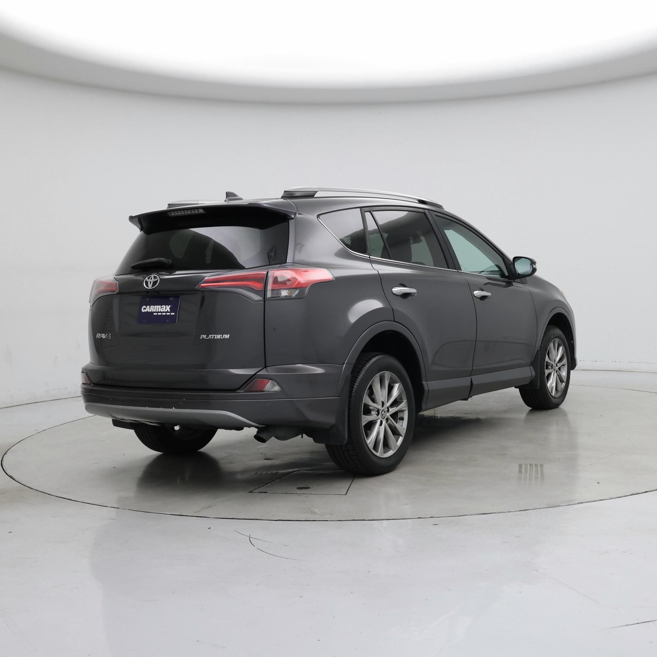 Thumbnail: 2017 Toyota RAV4 - 8