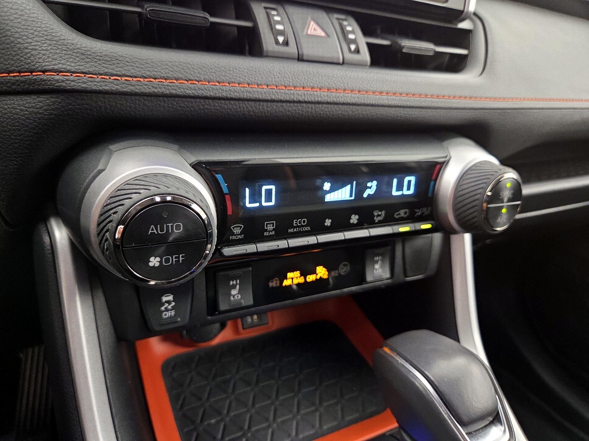 Thumbnail: 2024 Toyota RAV4 - 16