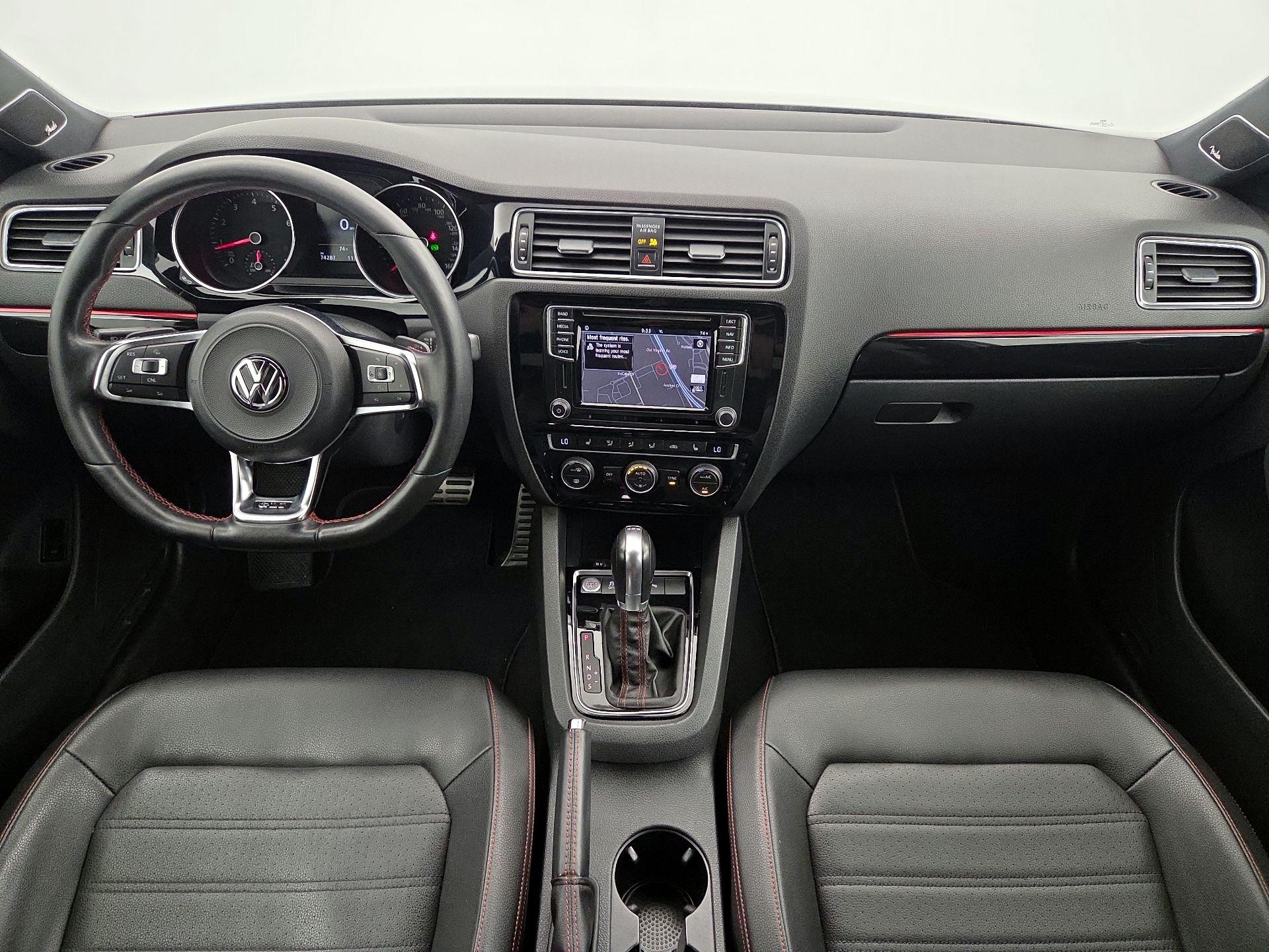 Thumbnail: 2017 Volkswagen Jetta - 9