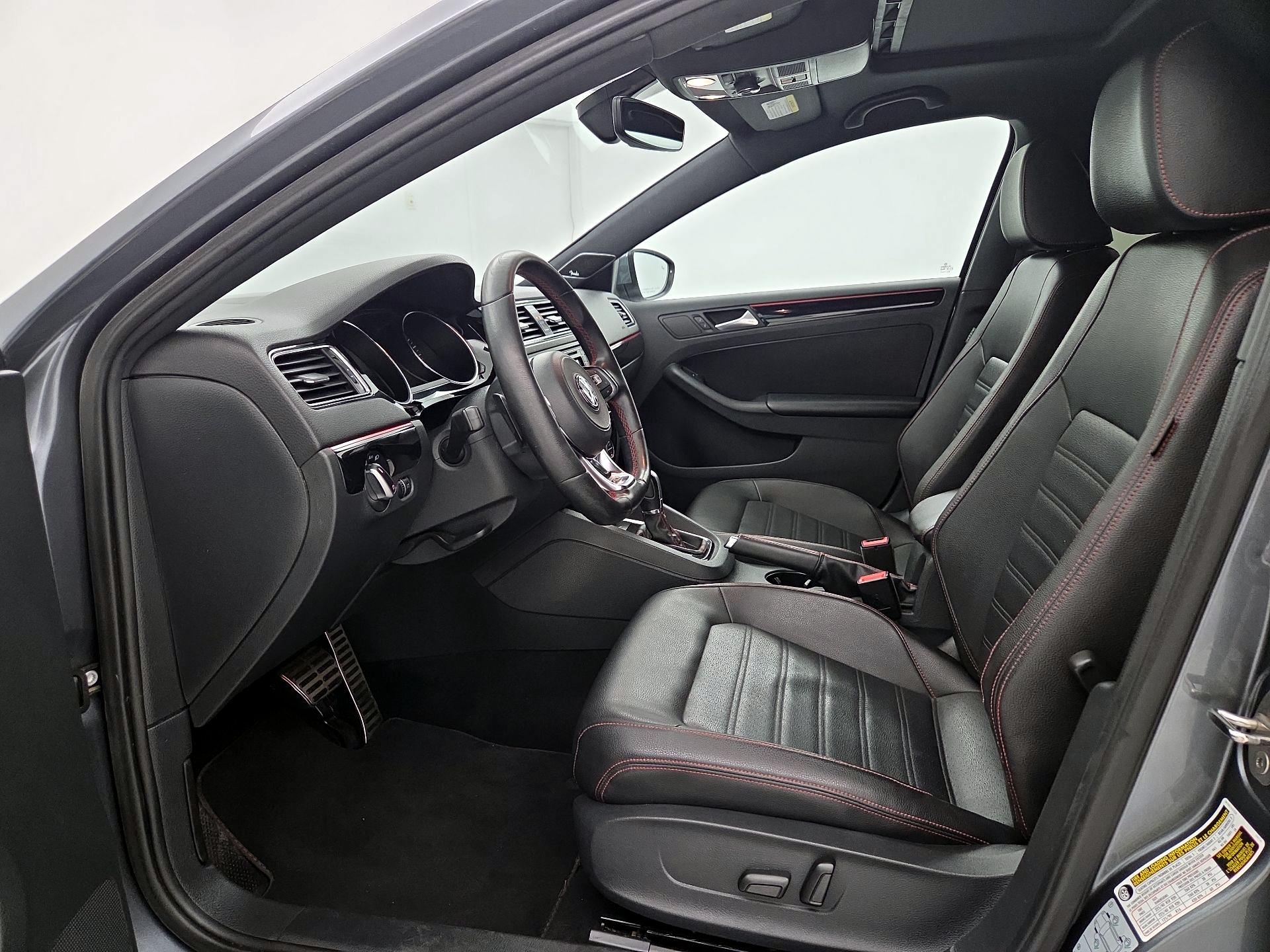 Thumbnail: 2017 Volkswagen Jetta - 11