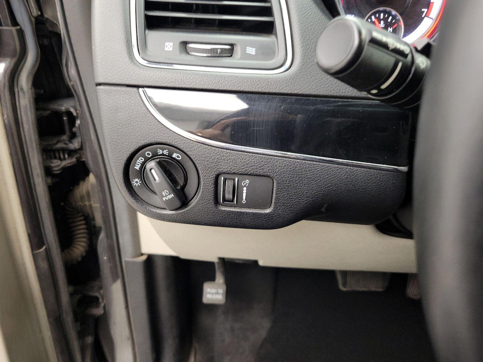 2017 Dodge Grand Caravan SXT - Photo 14