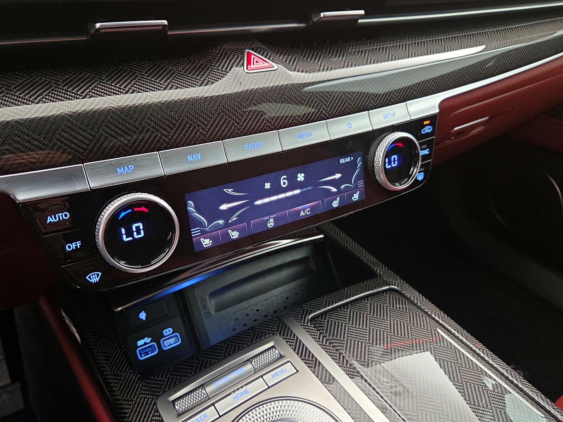 Thumbnail: 2022 Genesis G80 - 17