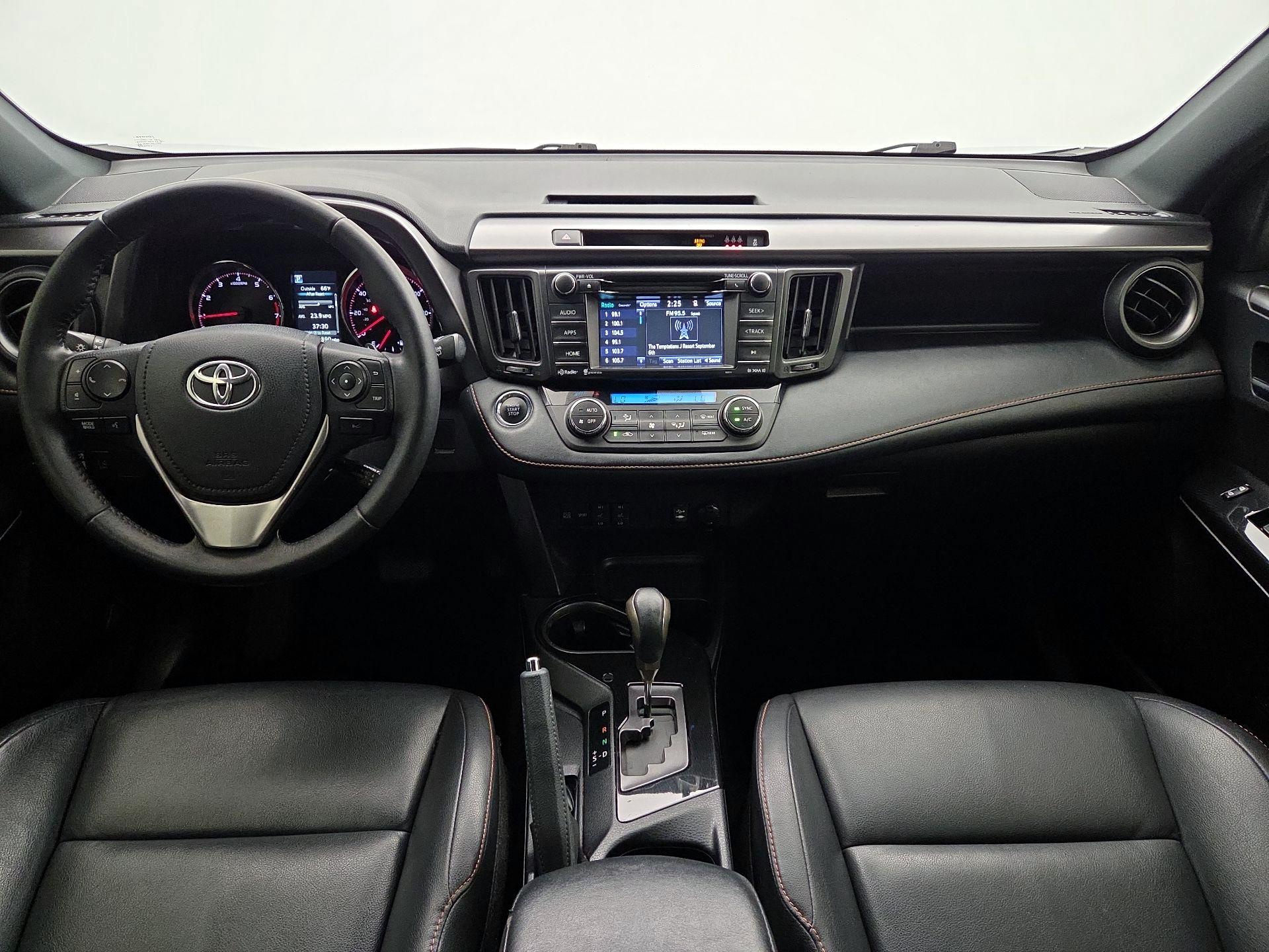 Thumbnail: 2018 Toyota RAV4 - 9
