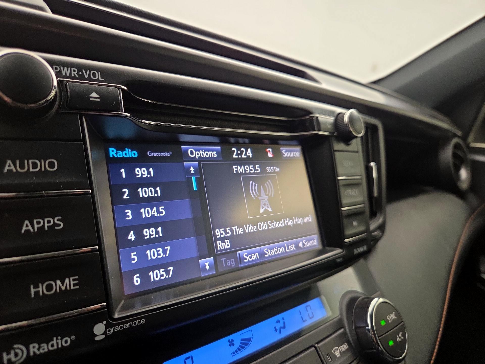 Thumbnail: 2018 Toyota RAV4 - 15