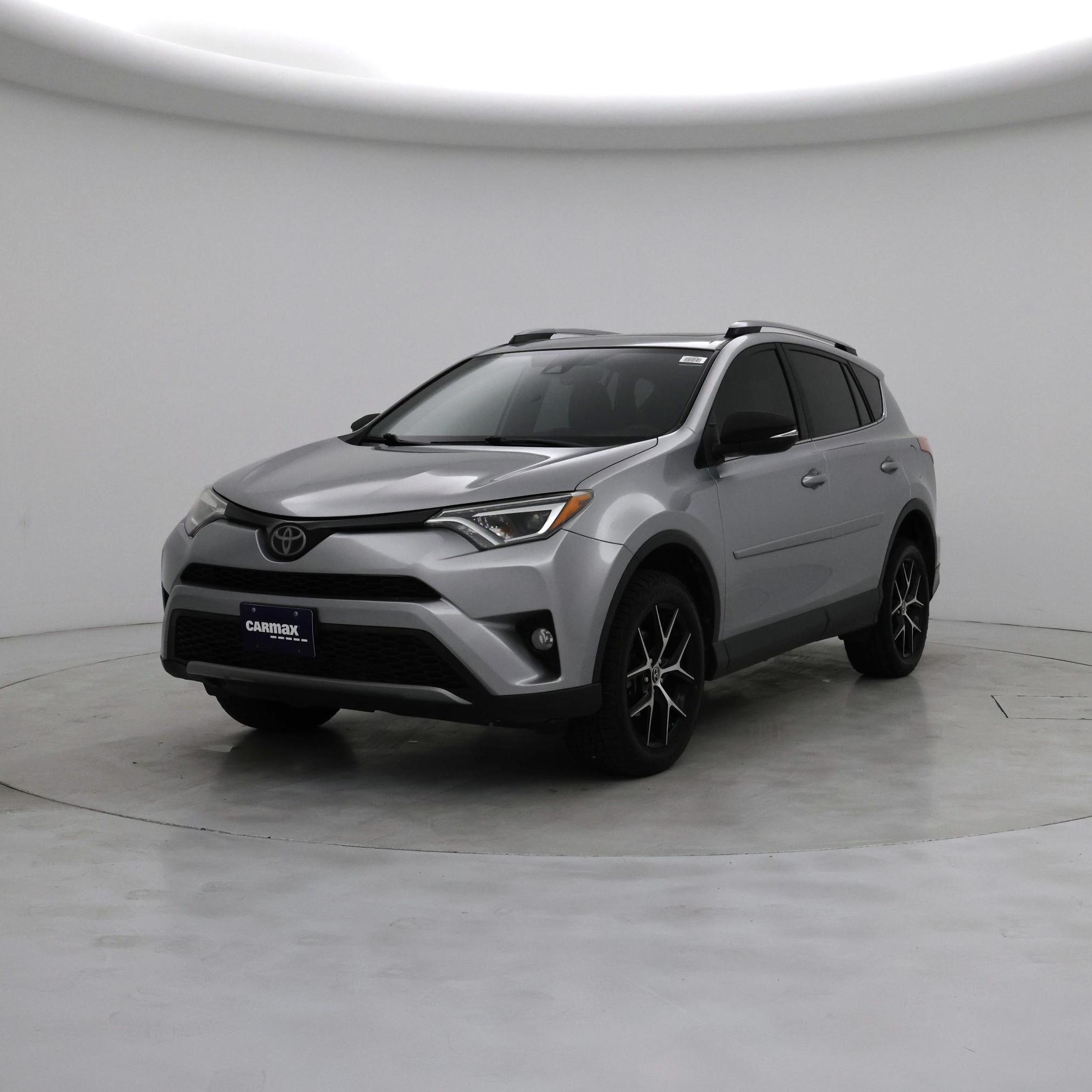 Thumbnail: 2018 Toyota RAV4 - 4