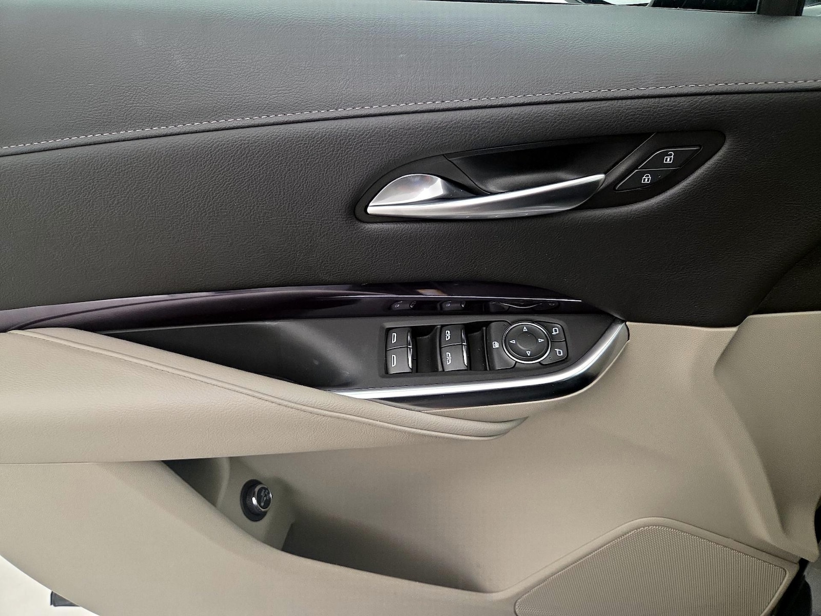 2023 Cadillac XT4 Luxury - Photo 13