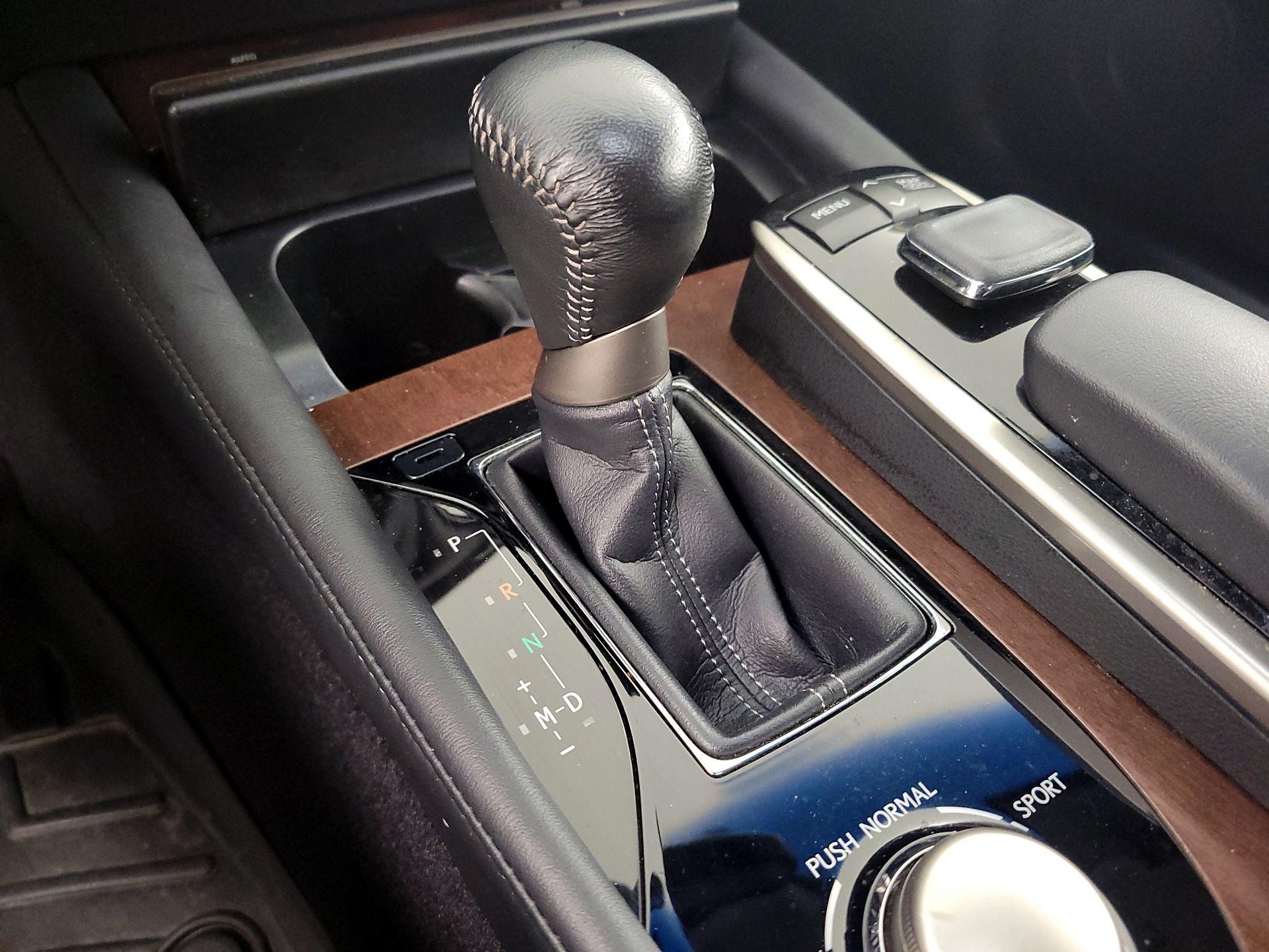 Thumbnail: 2015 Lexus GS - 18