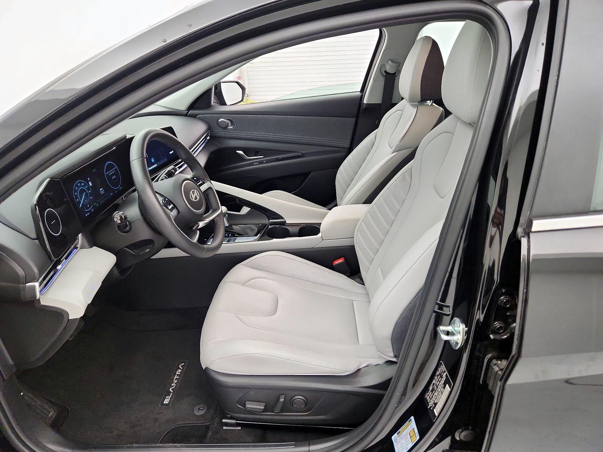 Thumbnail: 2025 Hyundai Elantra - 11