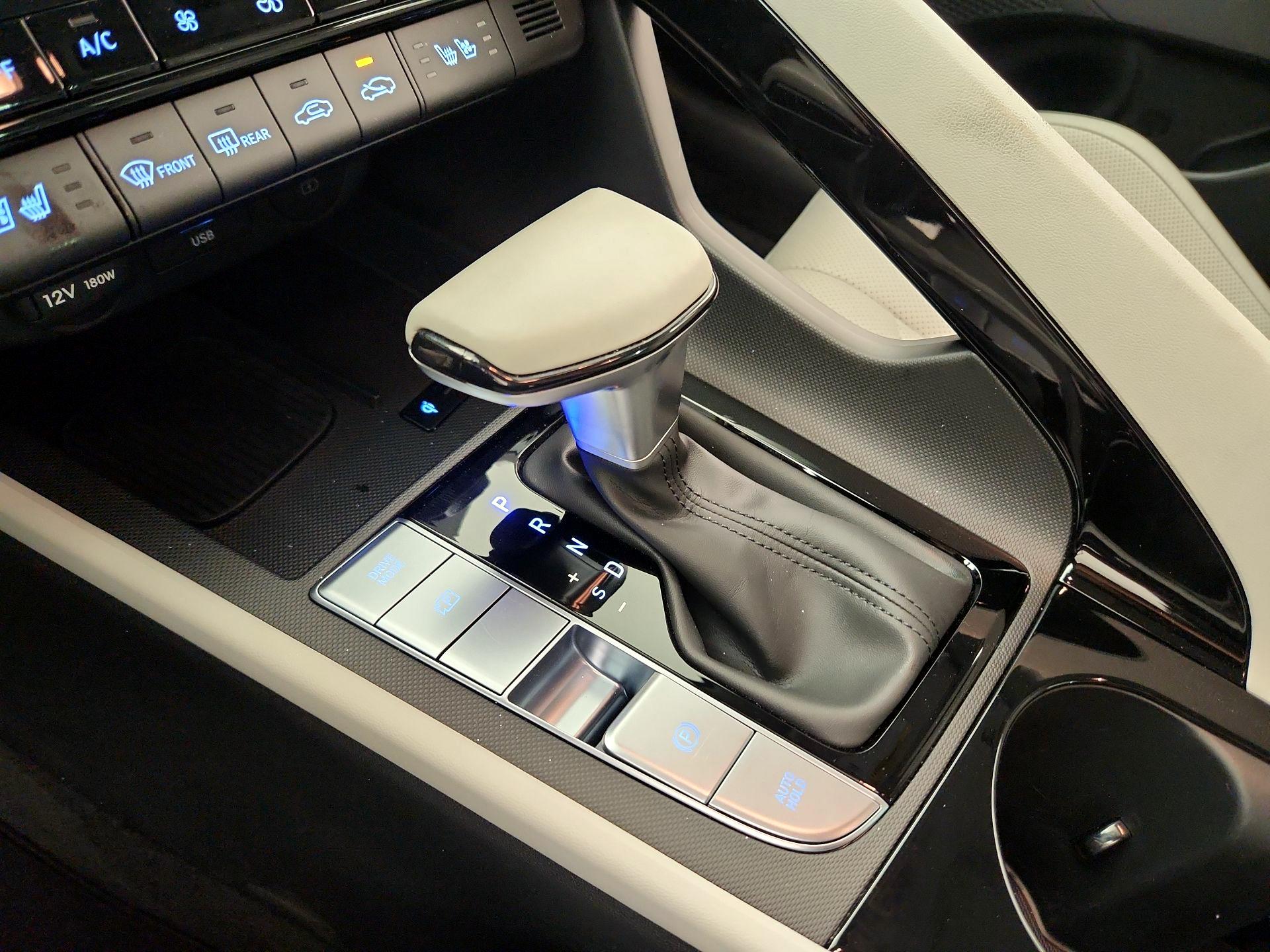 Thumbnail: 2025 Hyundai Elantra - 18