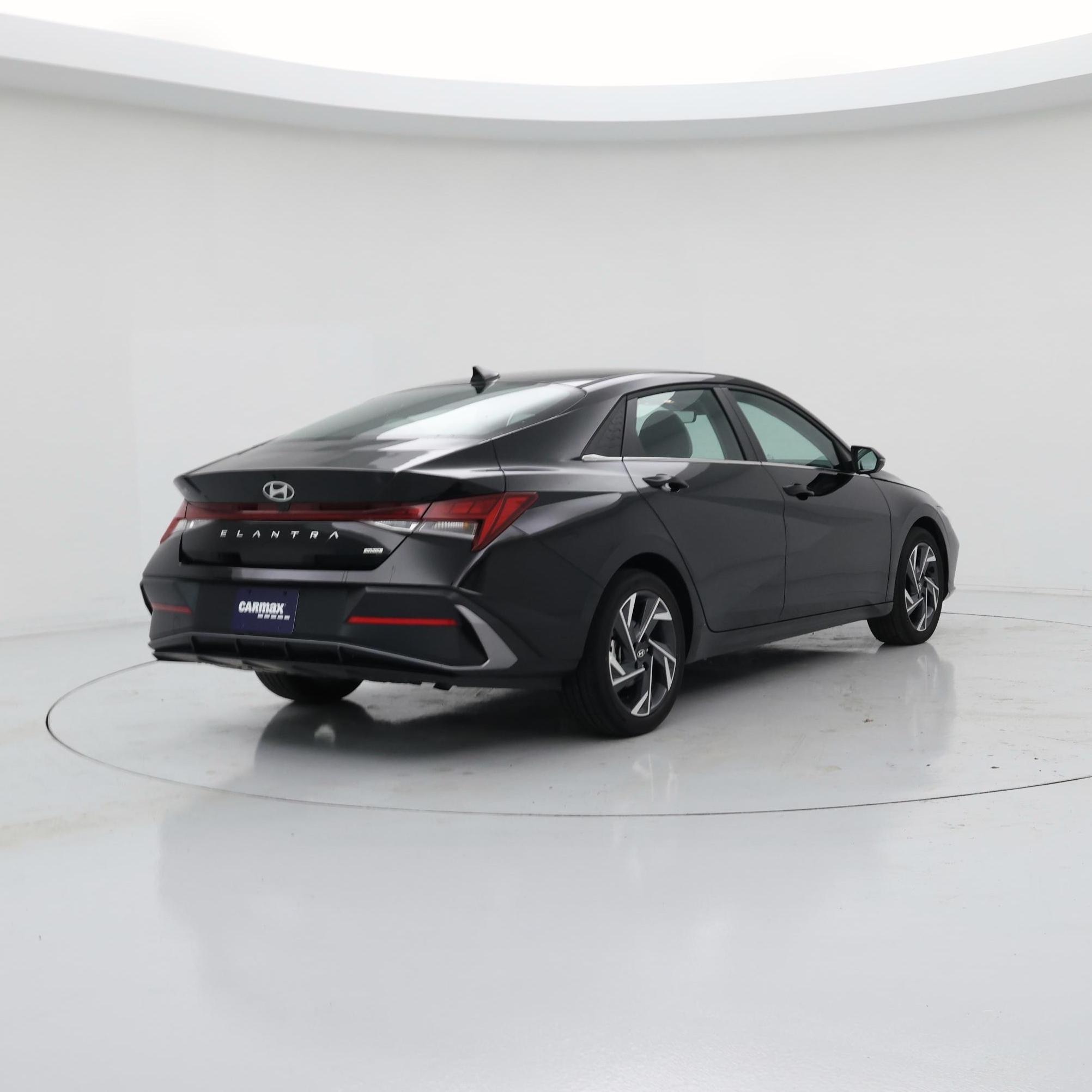 Thumbnail: 2025 Hyundai Elantra - 8