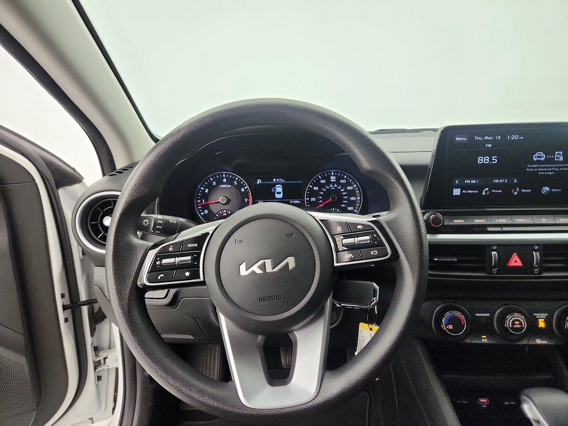 Thumbnail: 2023 Kia Forte - 10