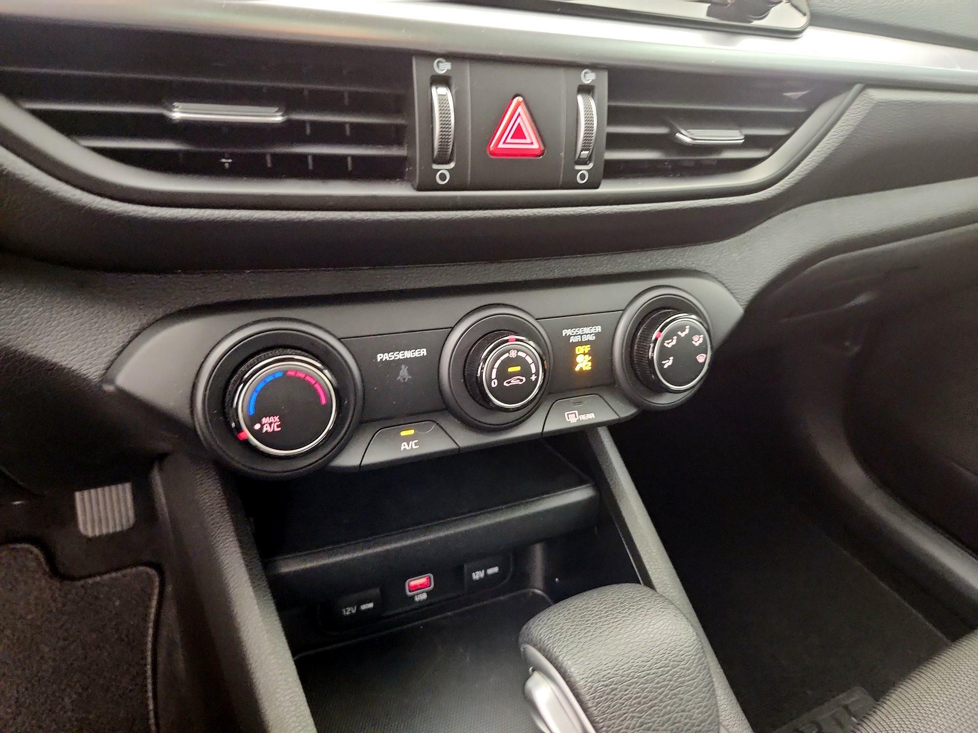 Thumbnail: 2023 Kia Forte - 16