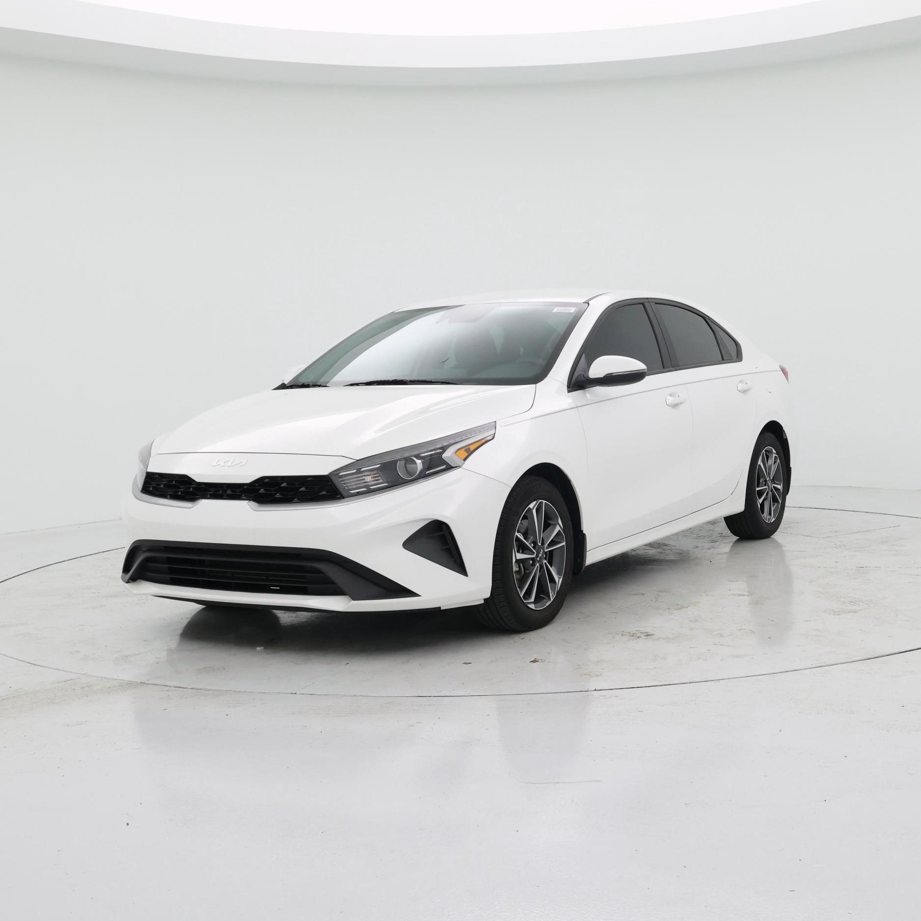 Thumbnail: 2023 Kia Forte - 4