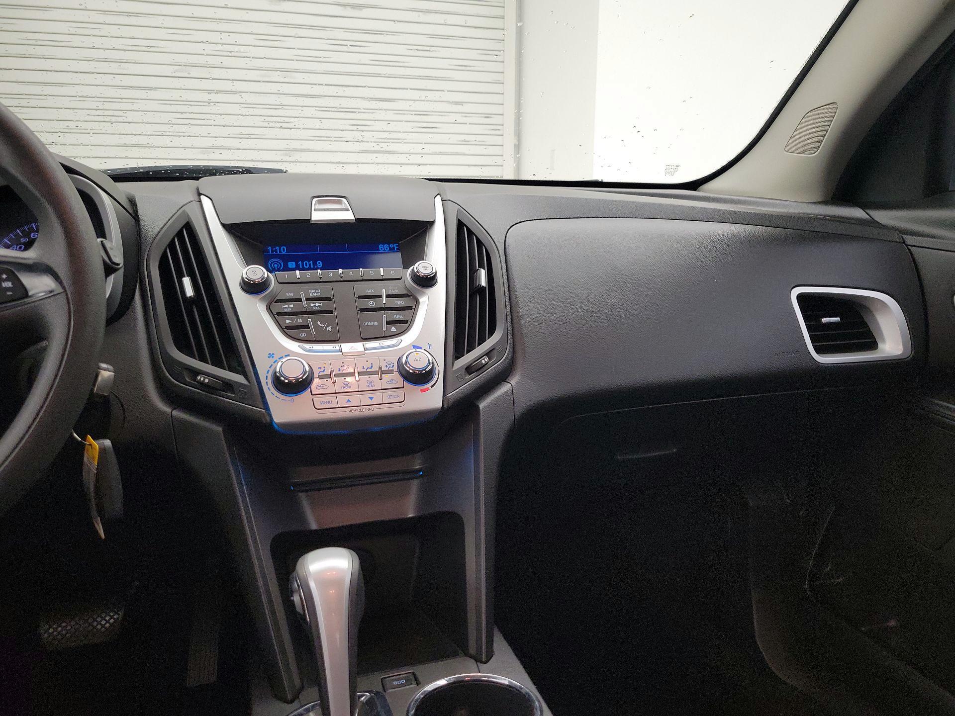 Thumbnail: 2015 Chevrolet Equinox - 9