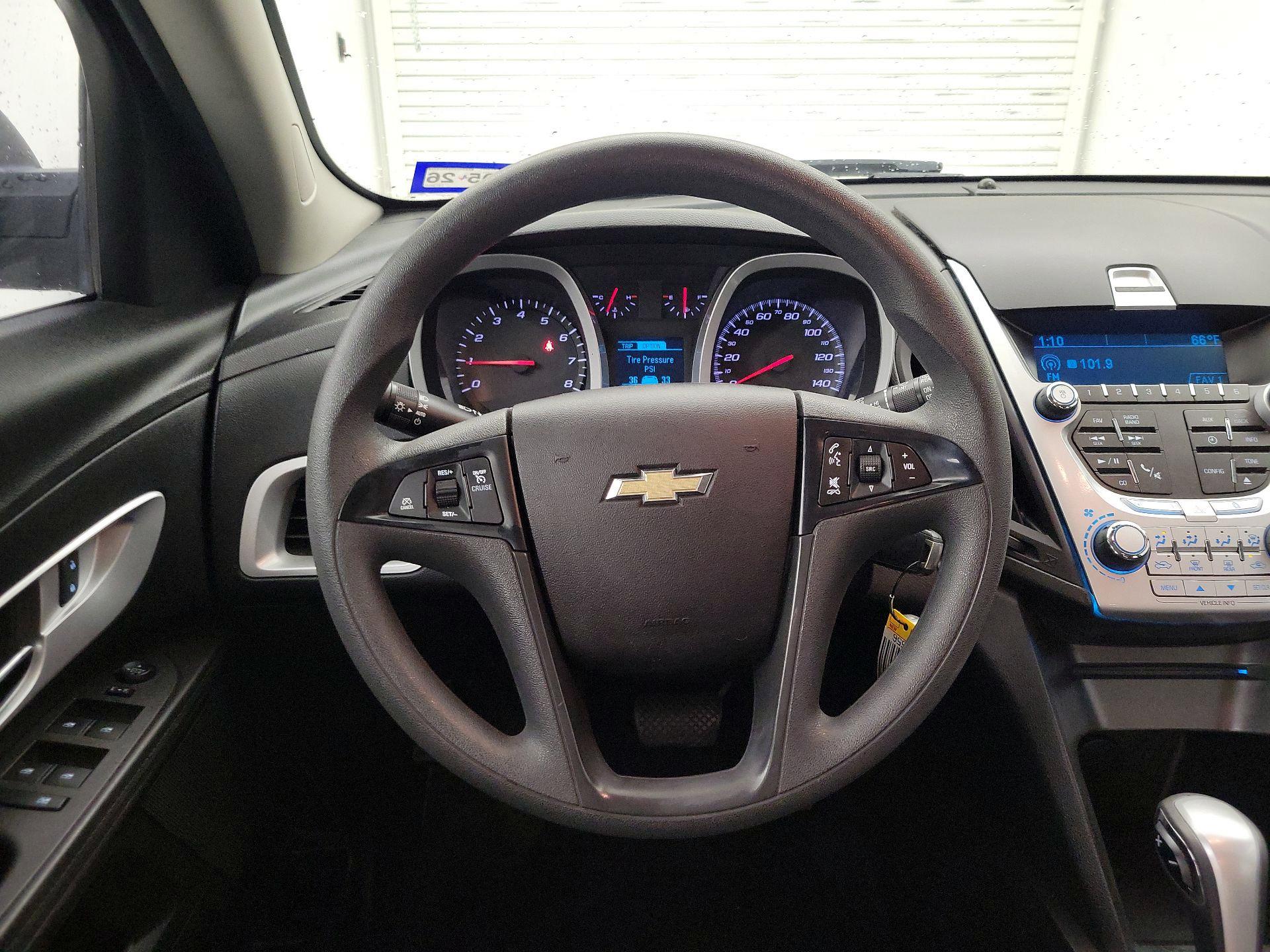Thumbnail: 2015 Chevrolet Equinox - 10