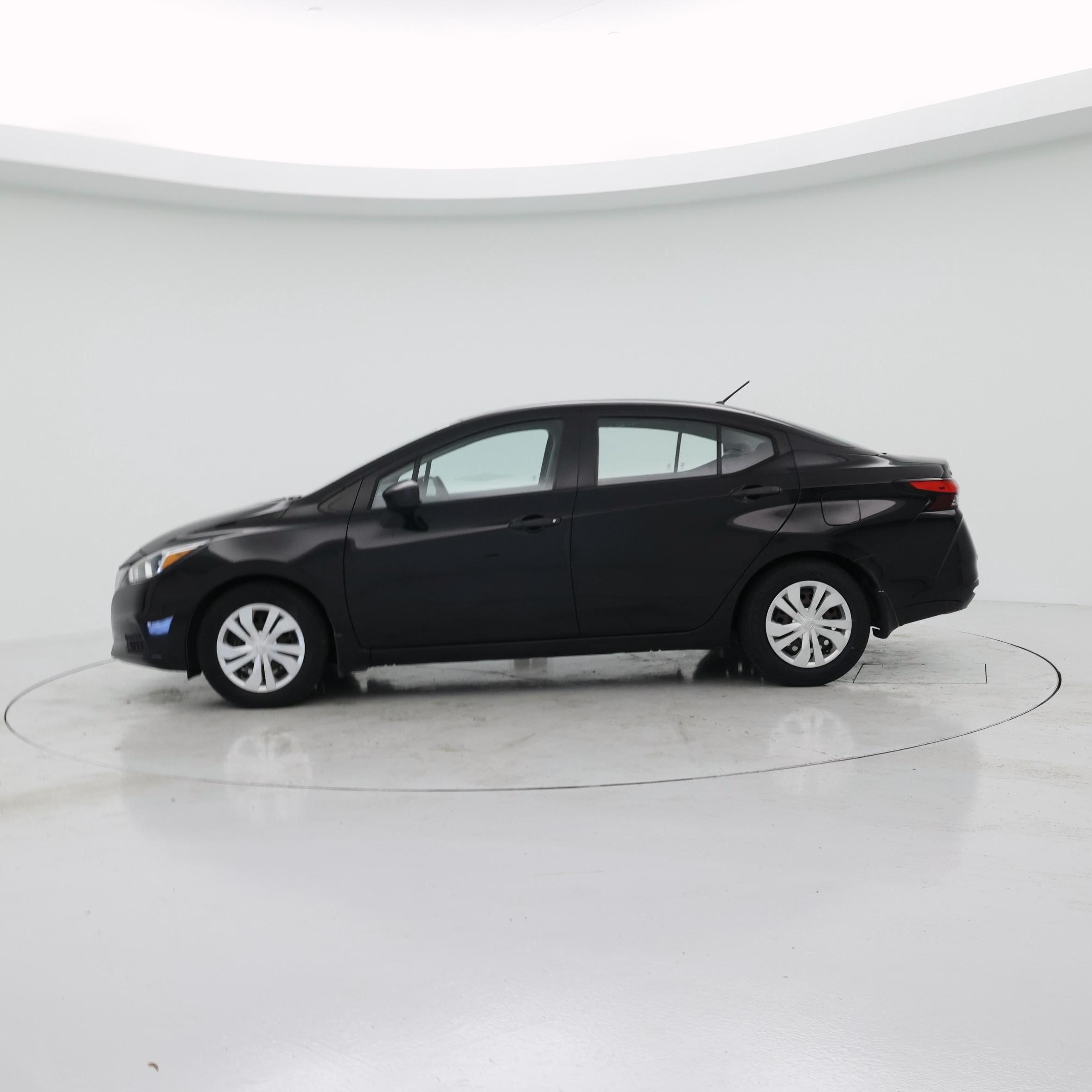 Thumbnail: 2021 Nissan Versa - 3