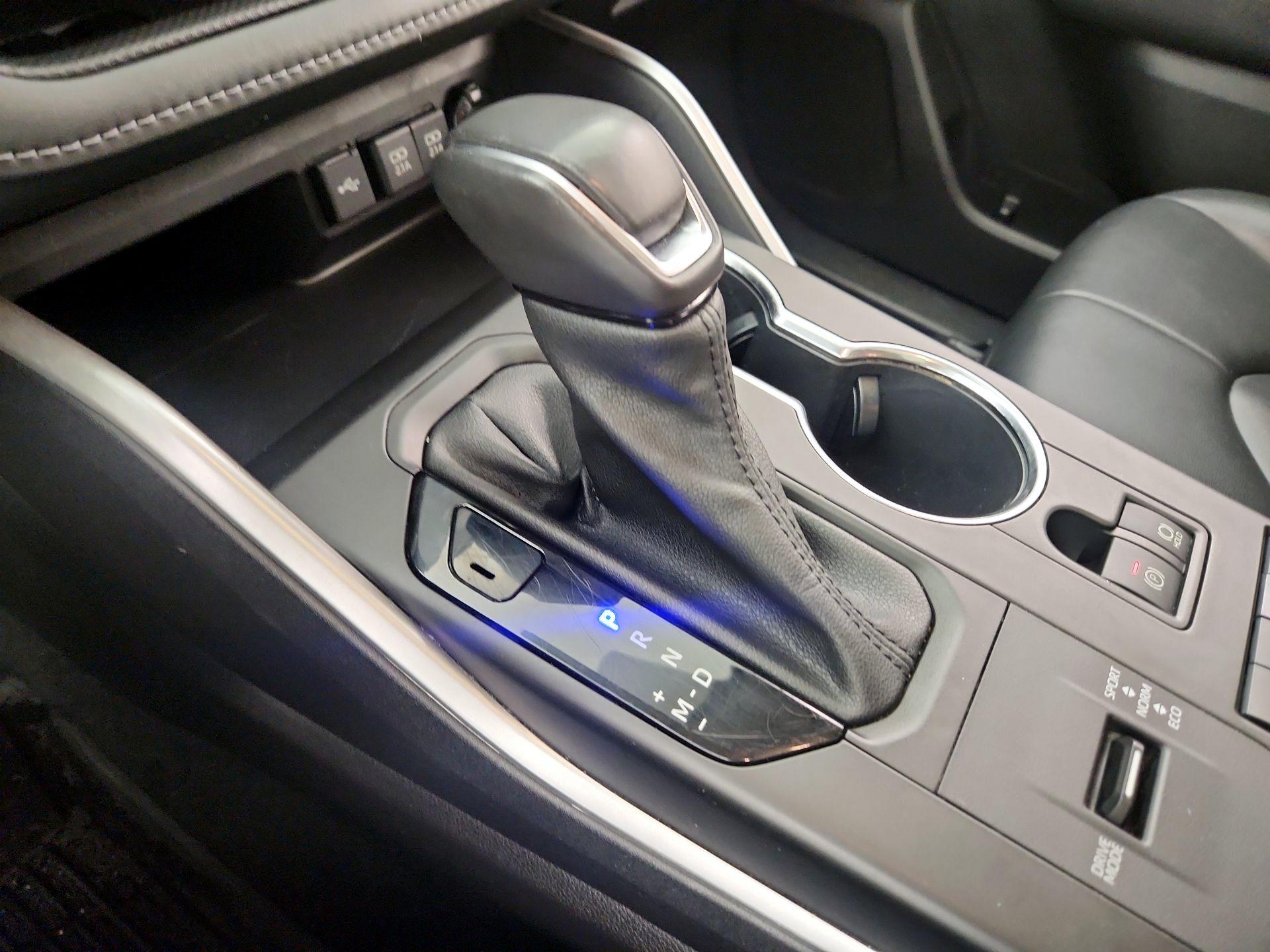 Thumbnail: 2021 Toyota Highlander - 17