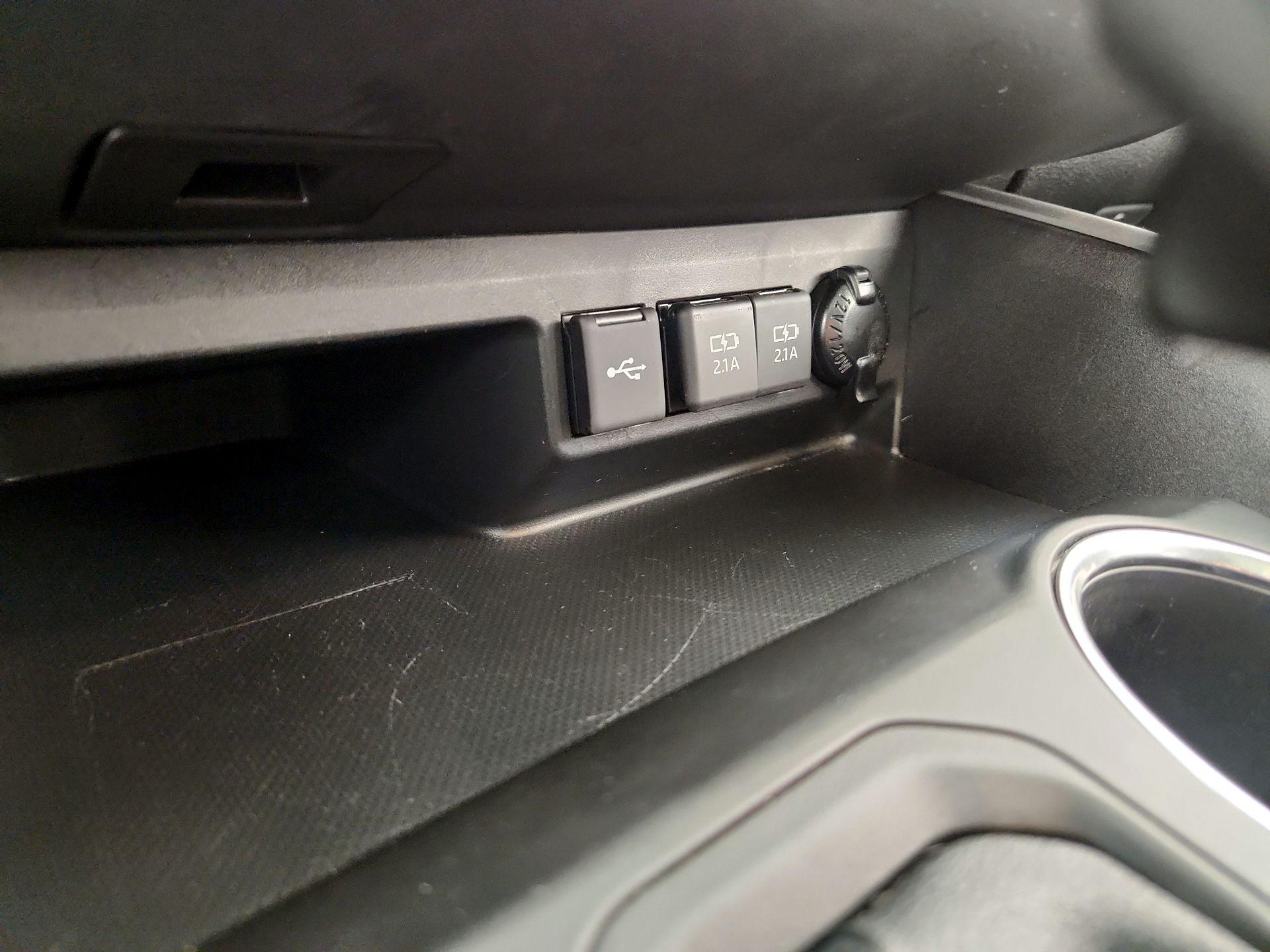 Thumbnail: 2021 Toyota Highlander - 18