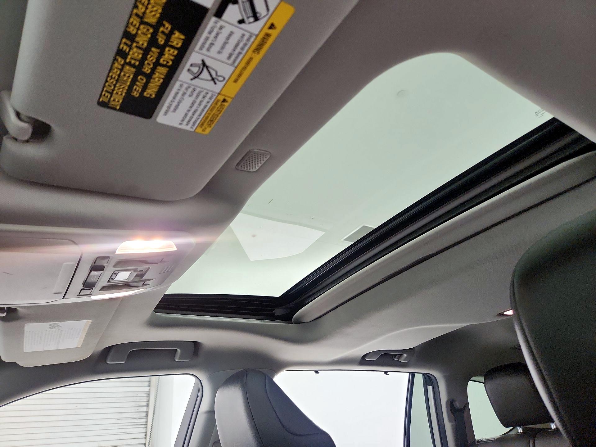 Thumbnail: 2021 Toyota Highlander - 19