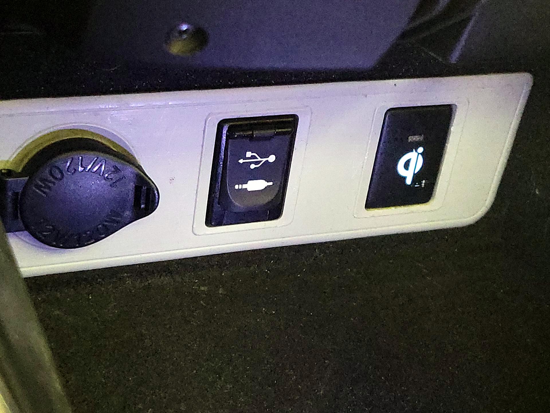 Thumbnail: 2016 Toyota Avalon - 18