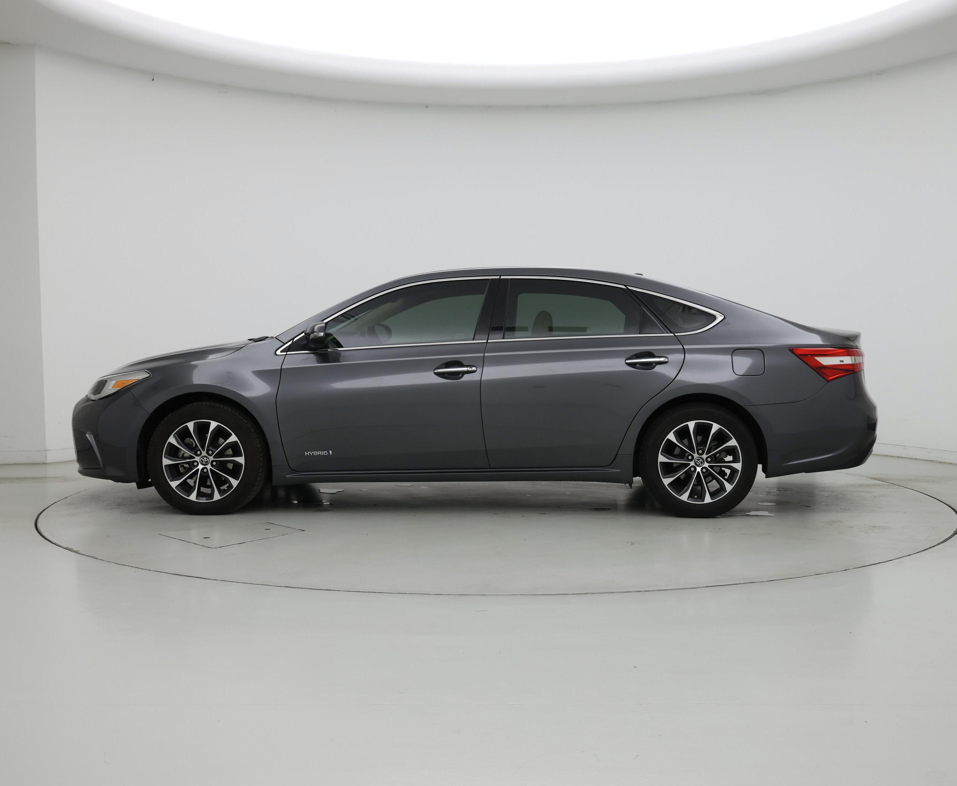Thumbnail: 2016 Toyota Avalon - 3