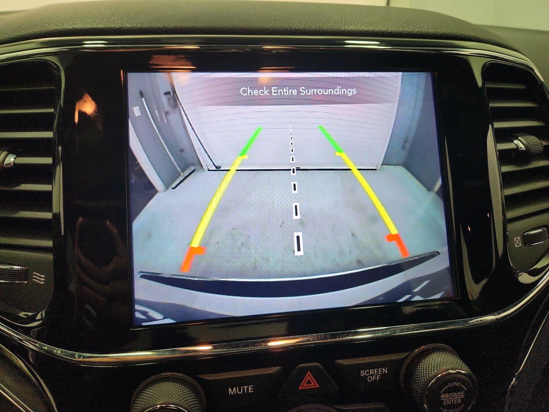 Thumbnail: 2022 Jeep Grand Cherokee - 14