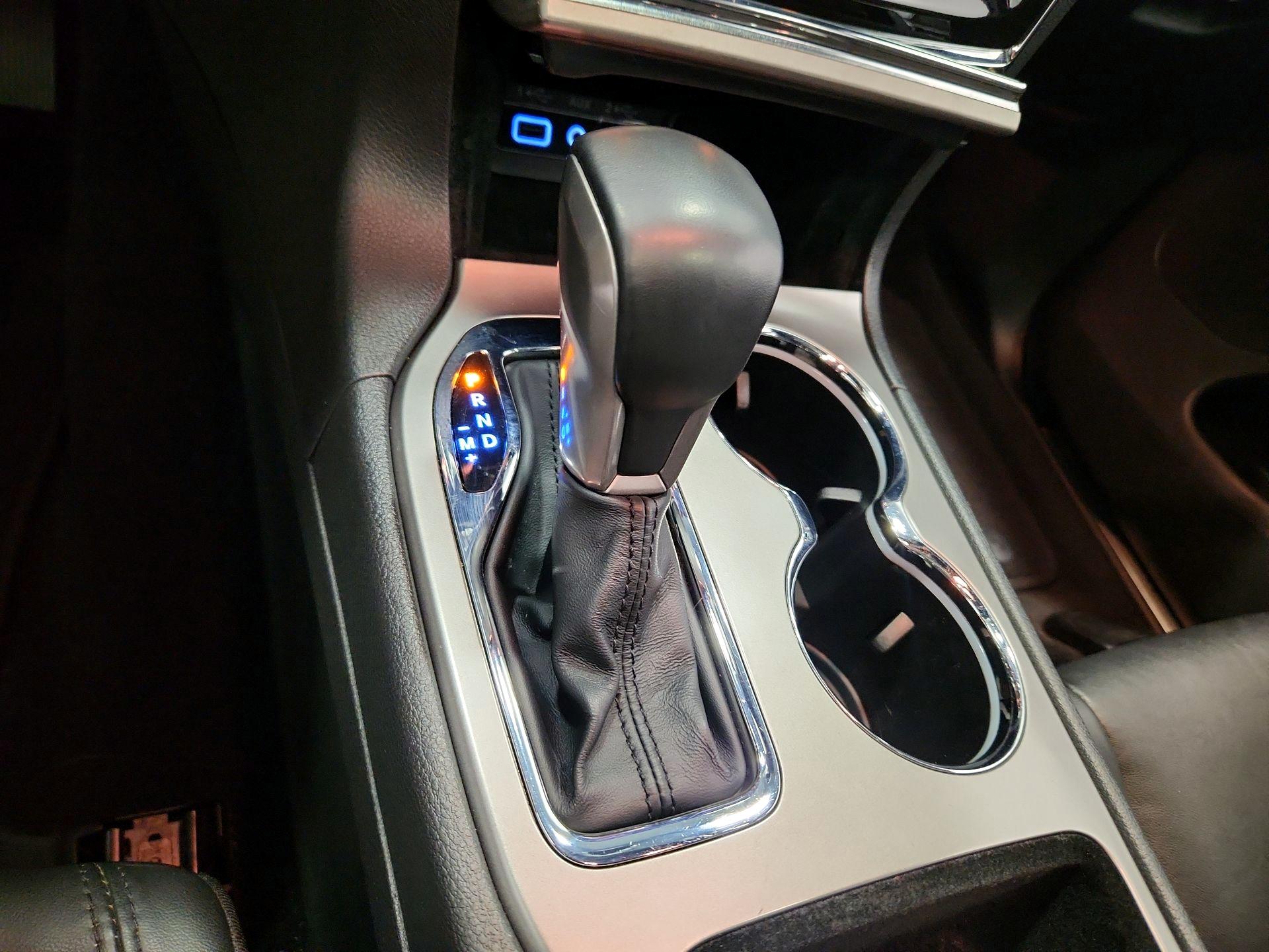 Thumbnail: 2022 Jeep Grand Cherokee - 17