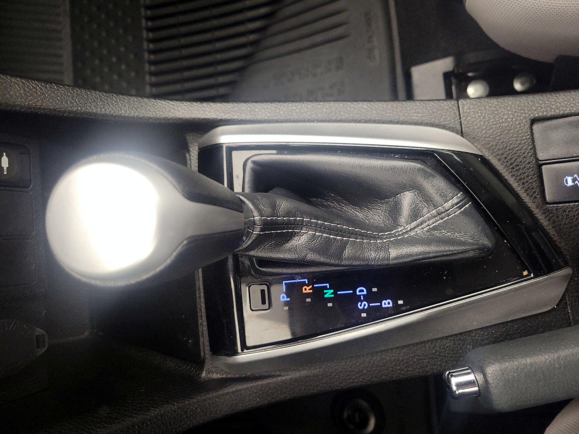 Thumbnail: 2018 Toyota Corolla - 17