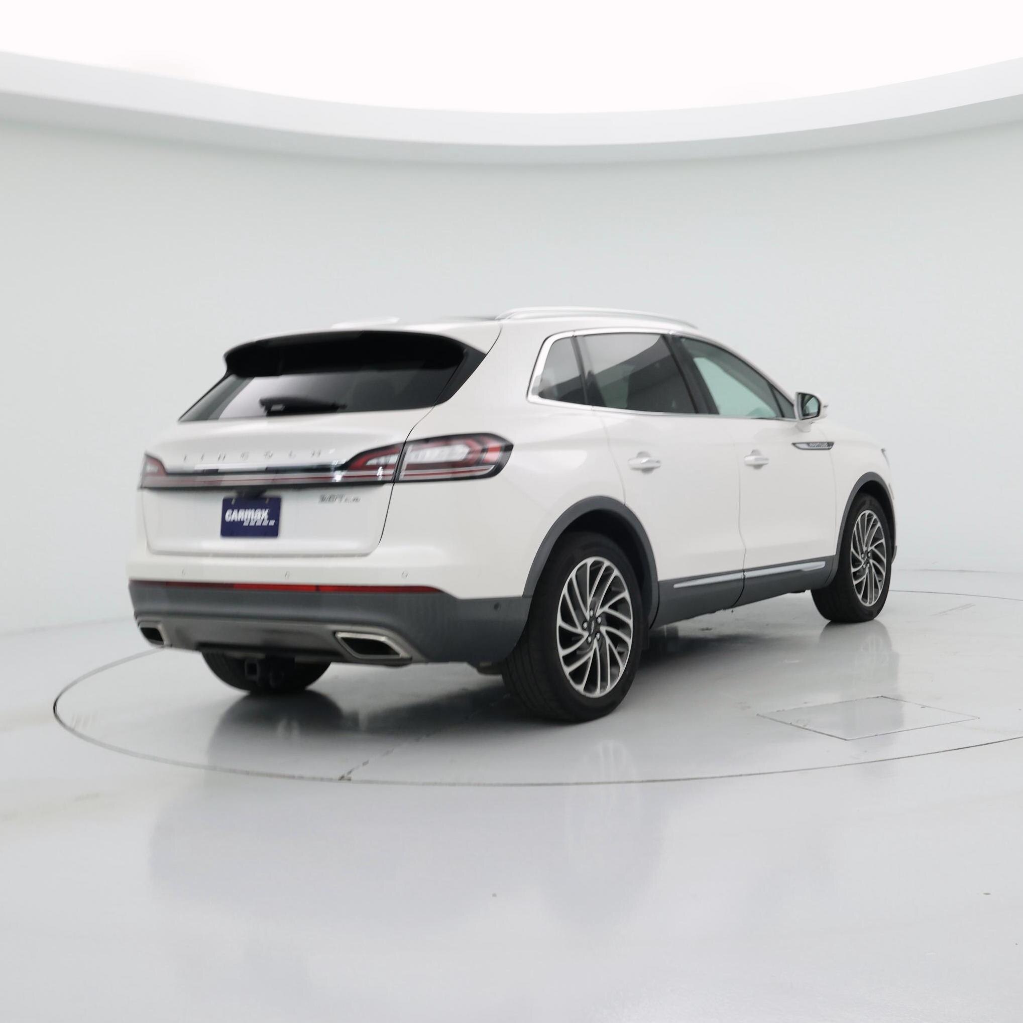 Thumbnail: 2019 Lincoln Nautilus - 8