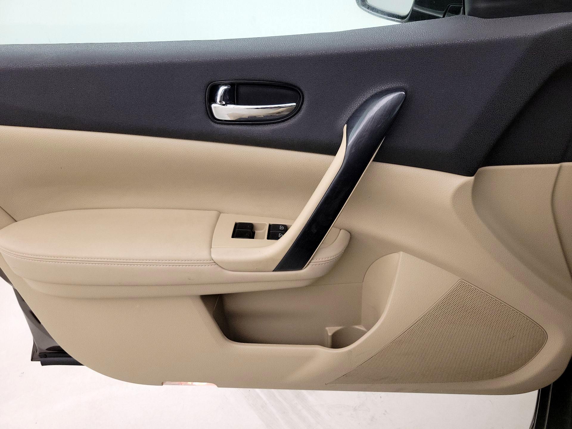 Thumbnail: 2014 Nissan Maxima - 12