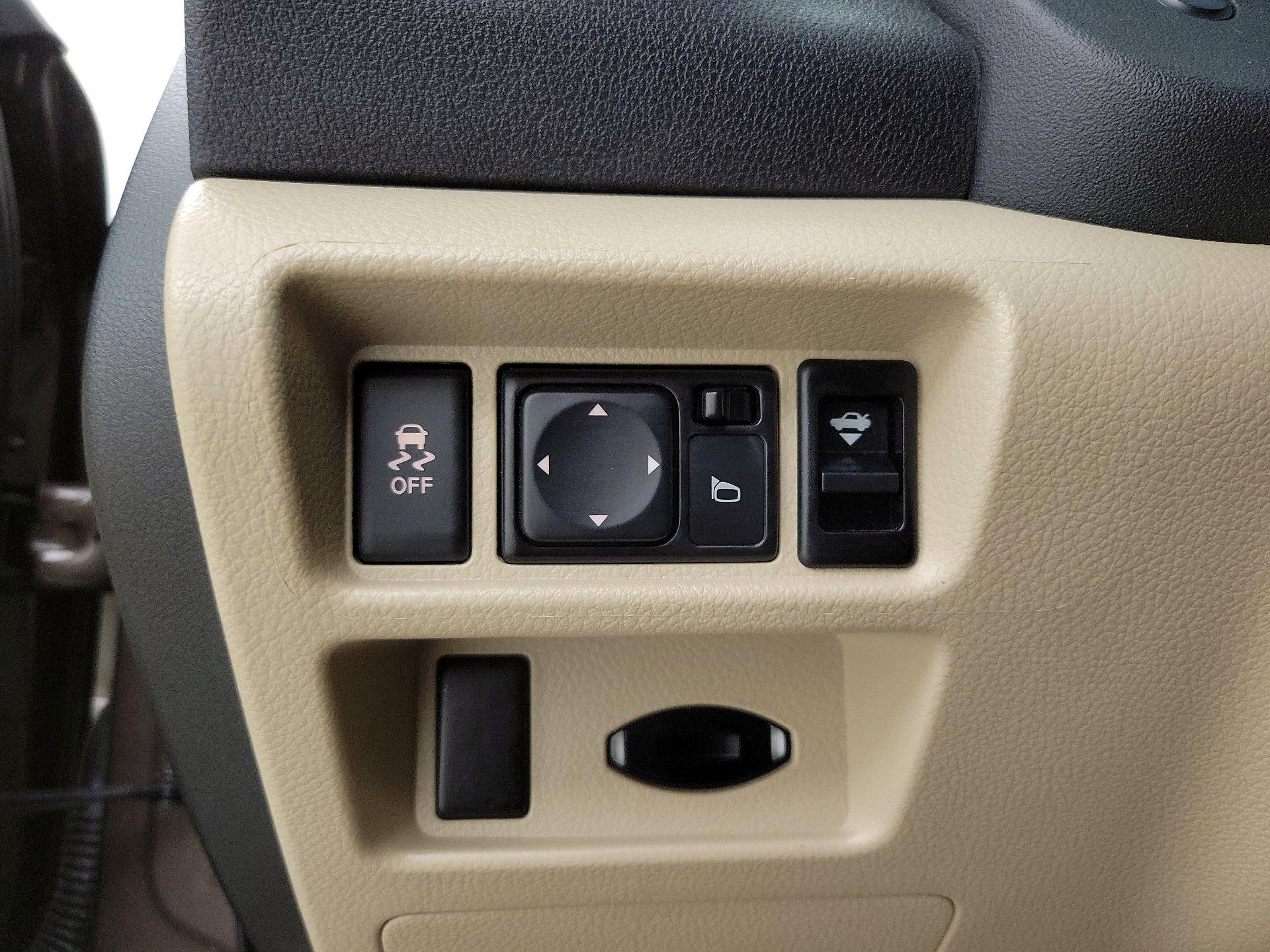 Thumbnail: 2014 Nissan Maxima - 13