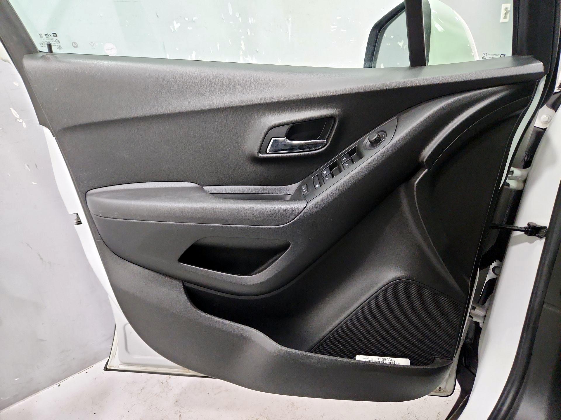 Thumbnail: 2020 Chevrolet Trax - 12