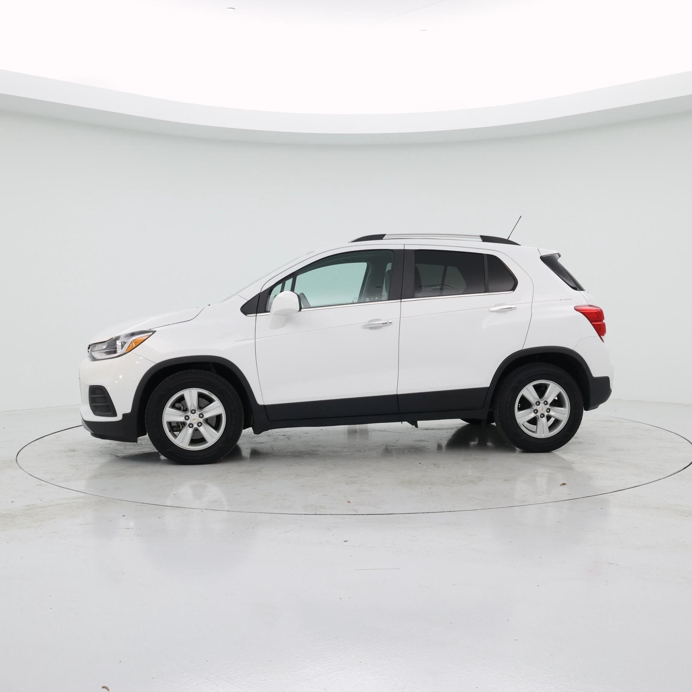 Thumbnail: 2020 Chevrolet Trax - 3