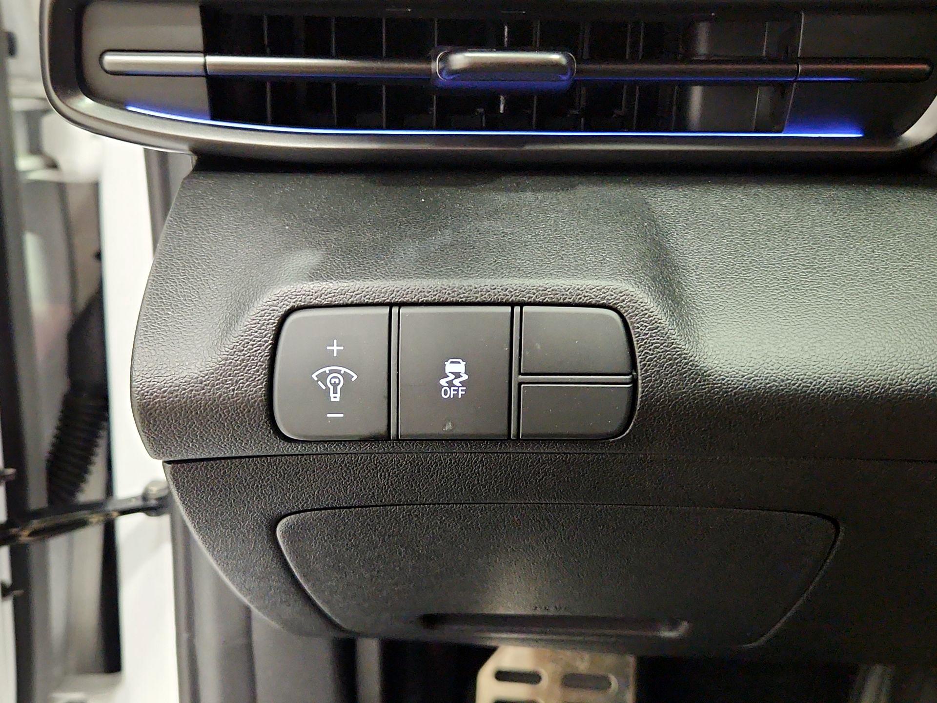 Thumbnail: 2025 Hyundai Elantra - 13