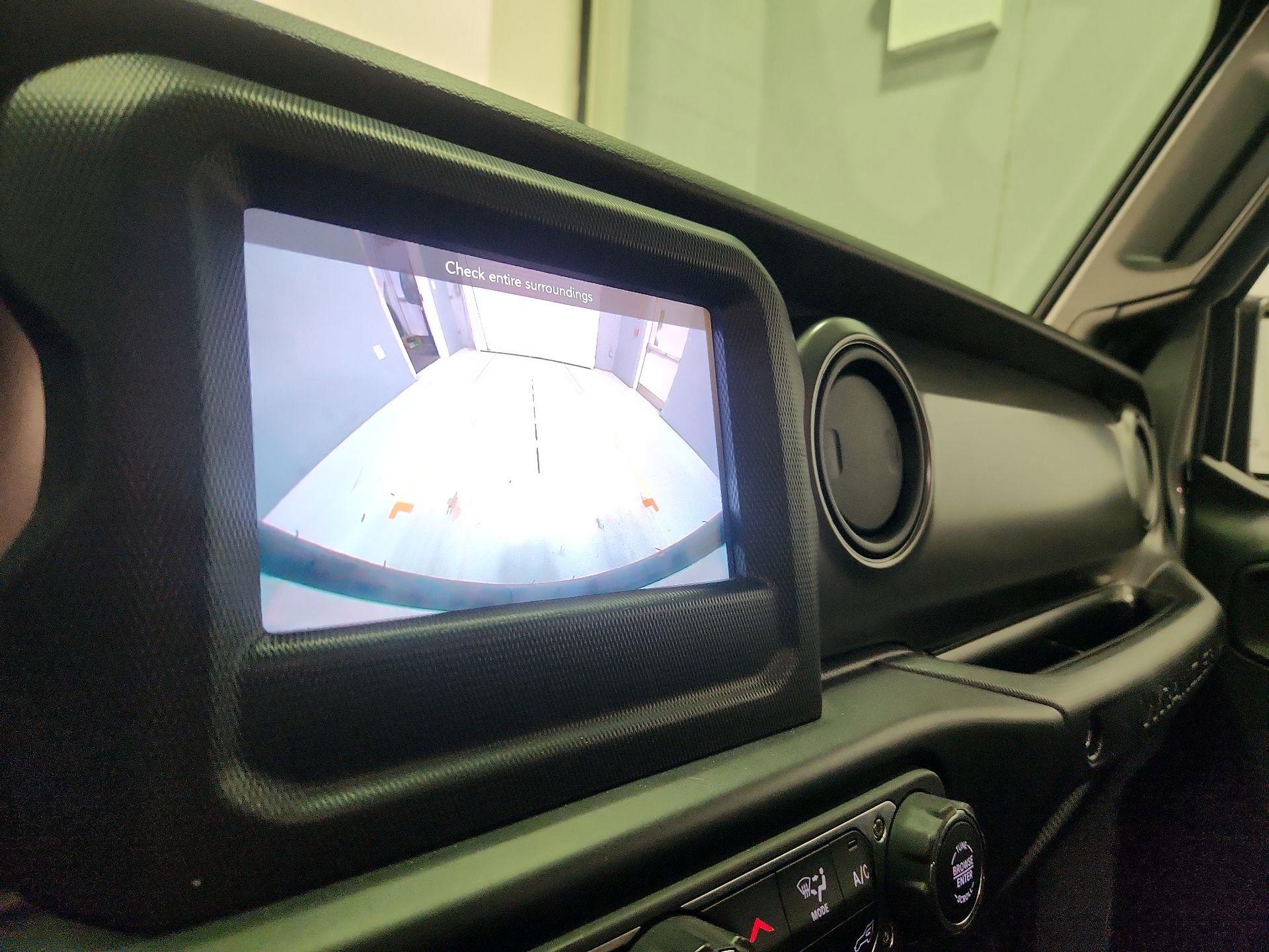 Thumbnail: 2021 Jeep Wrangler - 14