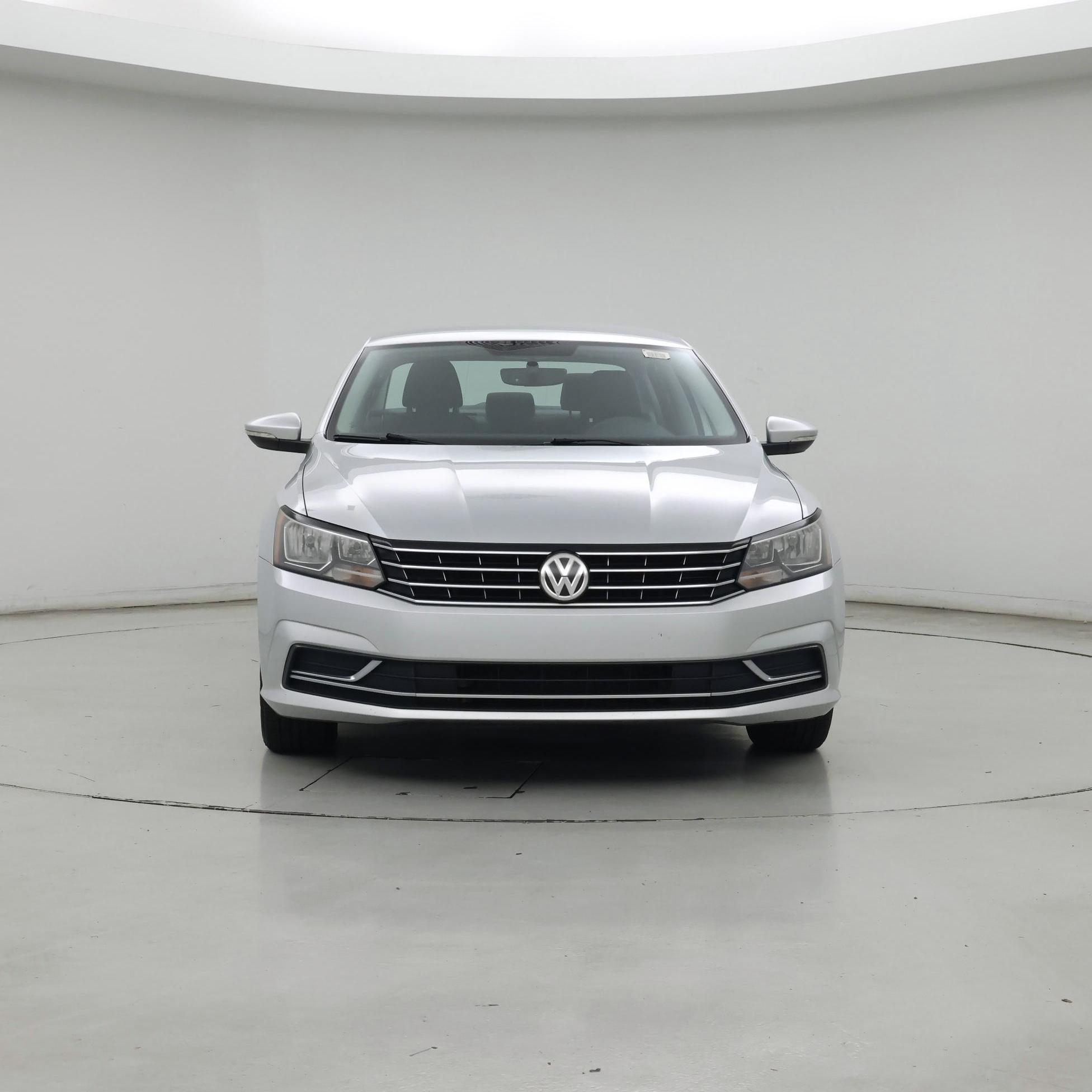 Thumbnail: 2017 Volkswagen Passat - 5