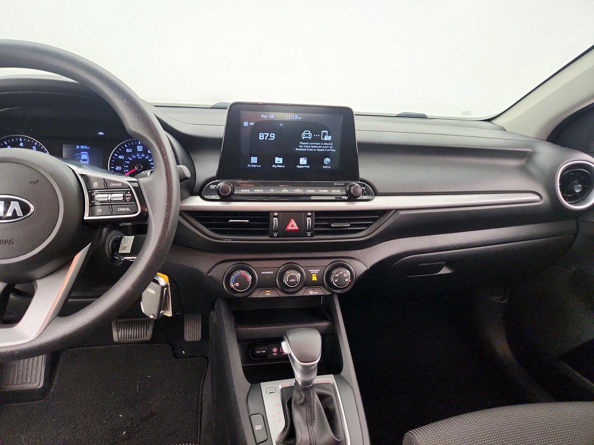 Thumbnail: 2020 Kia Forte - 9