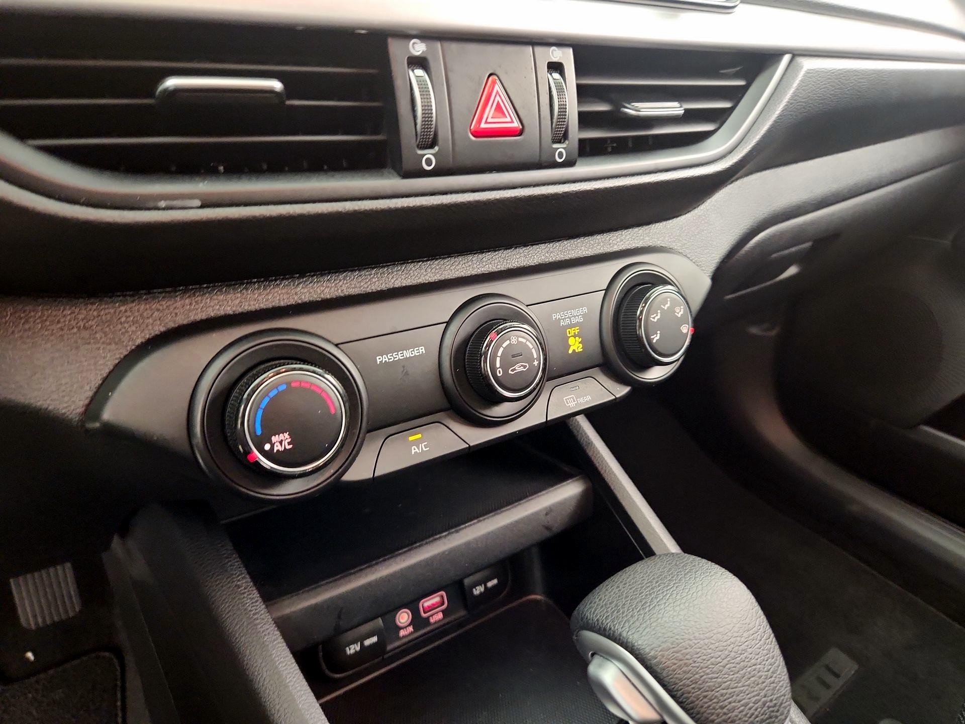 Thumbnail: 2020 Kia Forte - 16